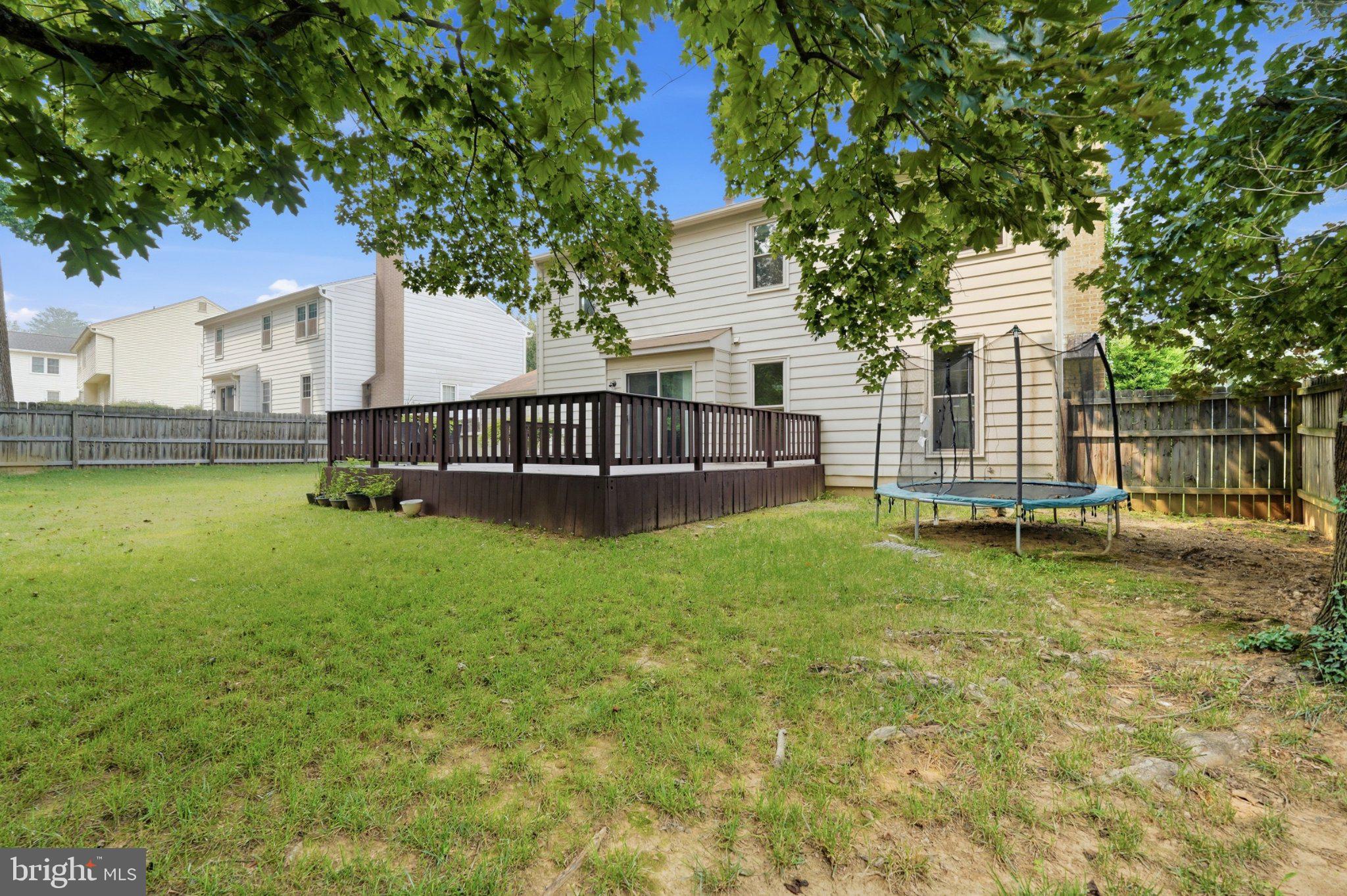 REDLAND STATION - Residential