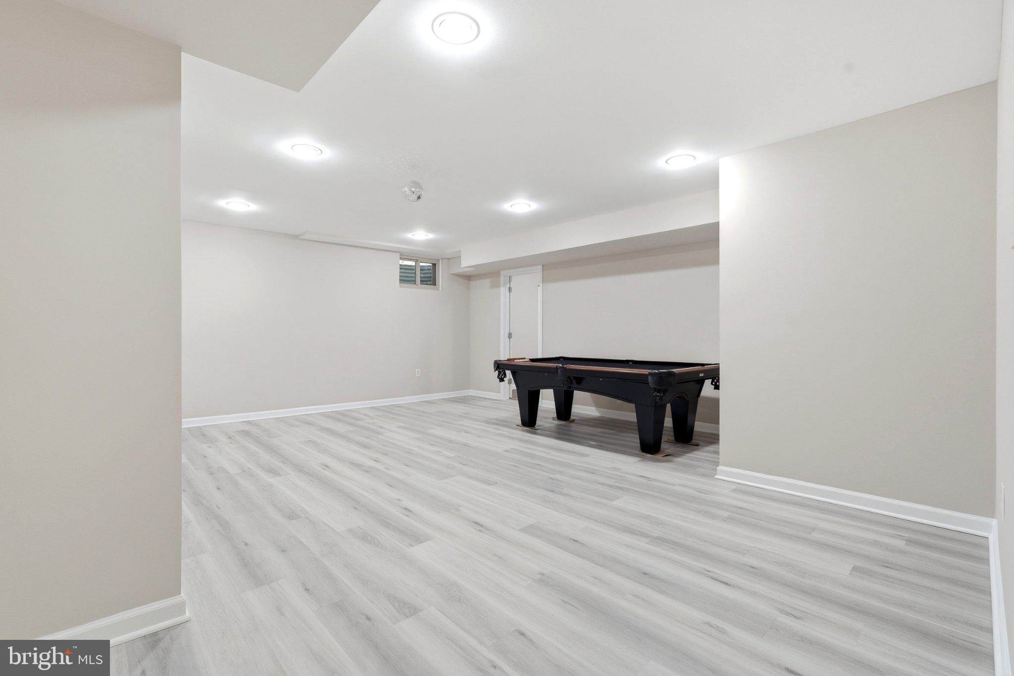 REDLAND STATION - Residential