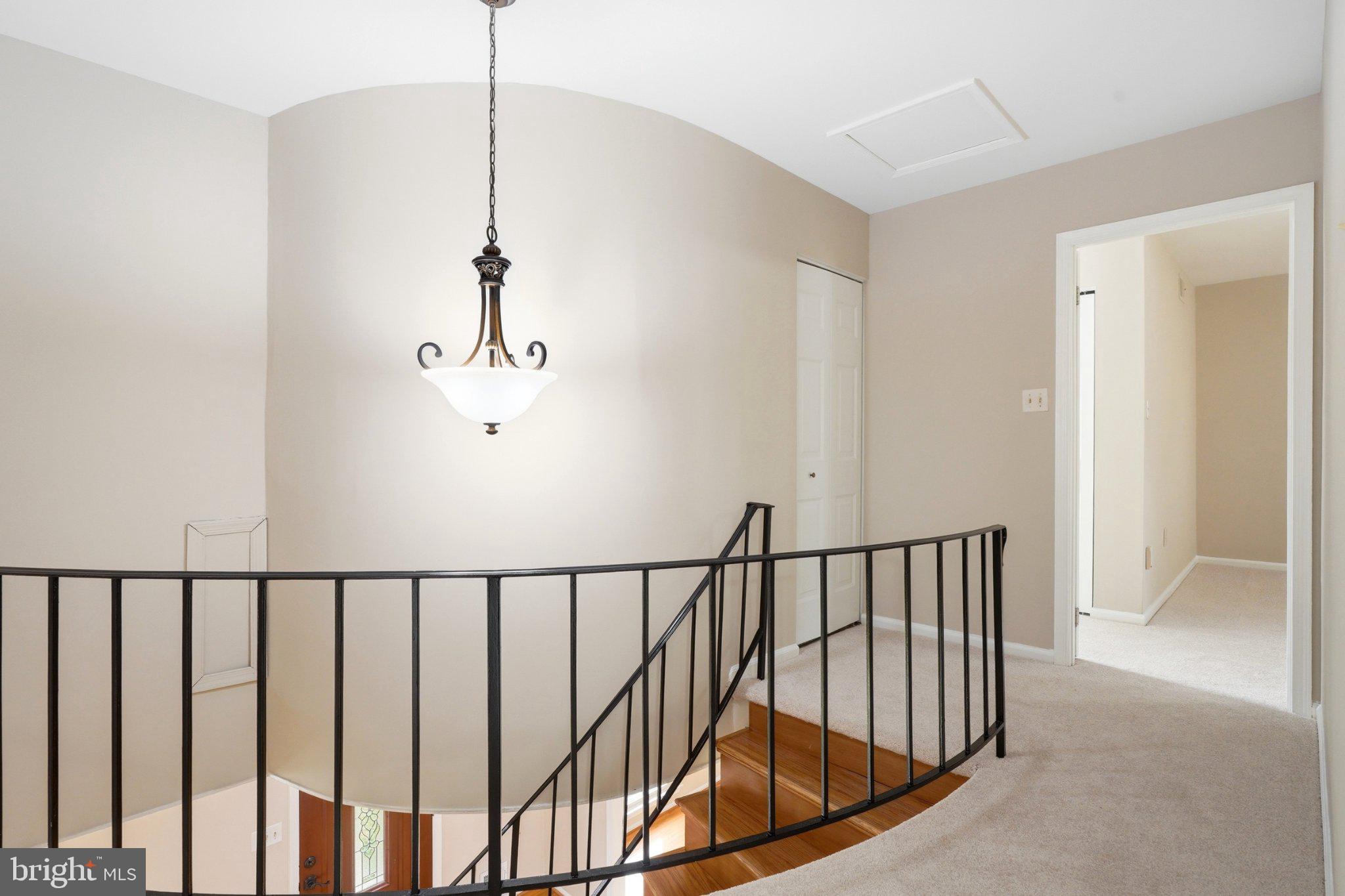 REDLAND STATION - Residential