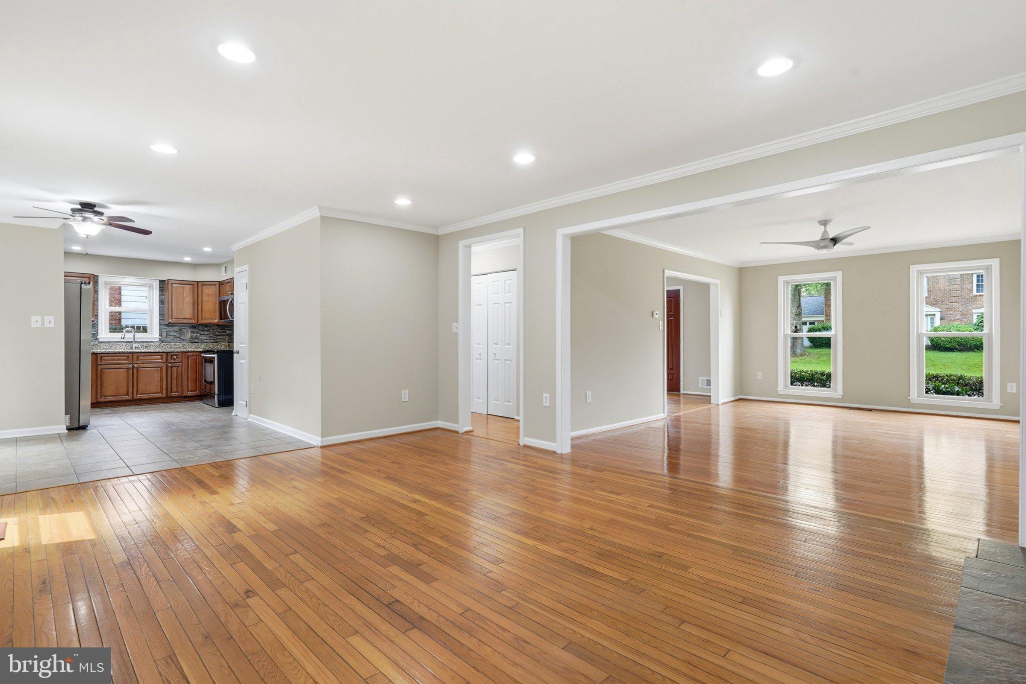 REDLAND STATION - Residential