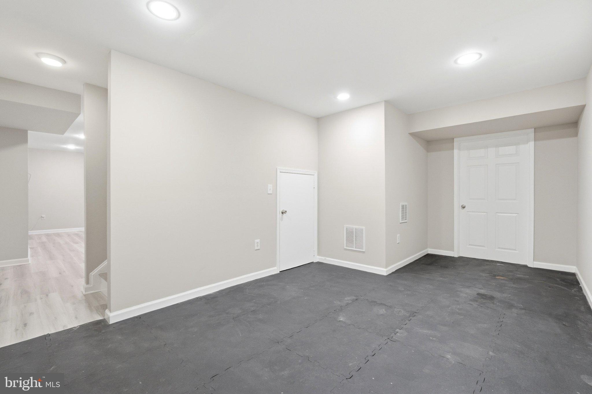 REDLAND STATION - Residential