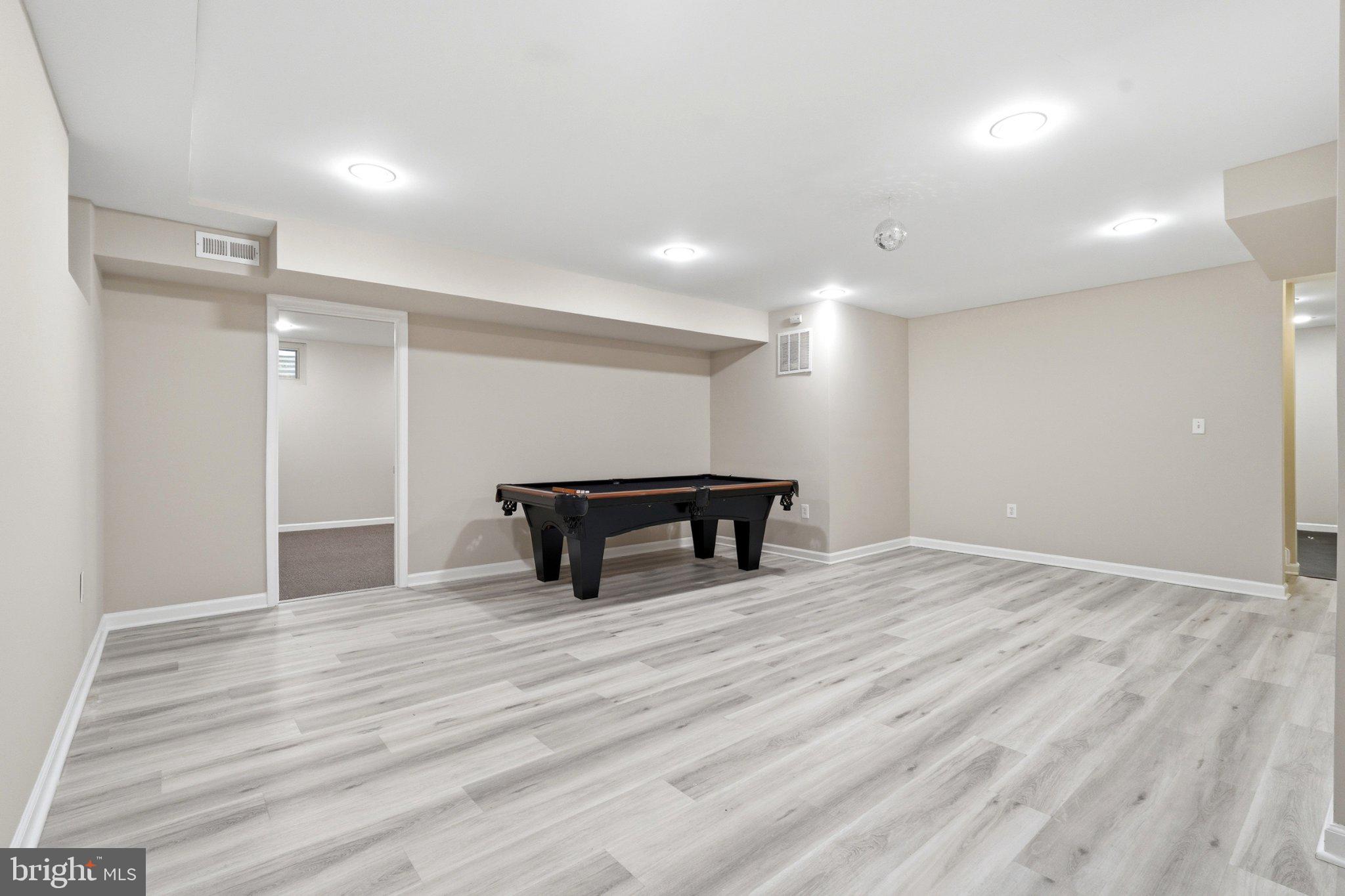 REDLAND STATION - Residential