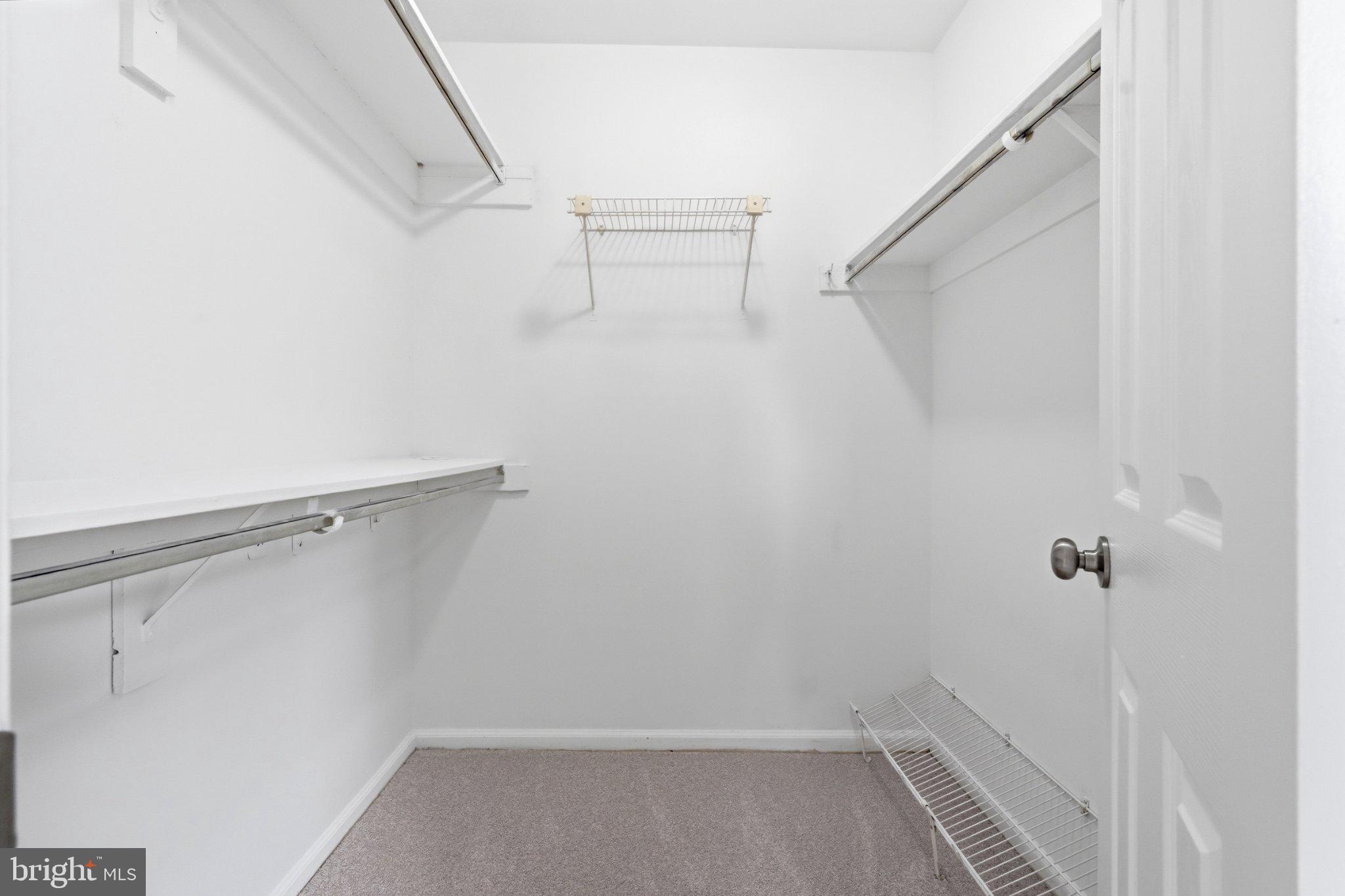 REDLAND STATION - Residential