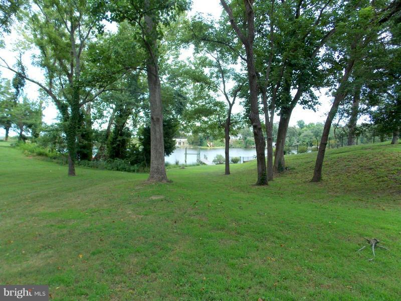 KINGSTON CREEK - Residential