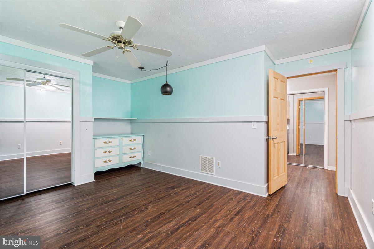 HIGHVIEW ESTATES - Residential