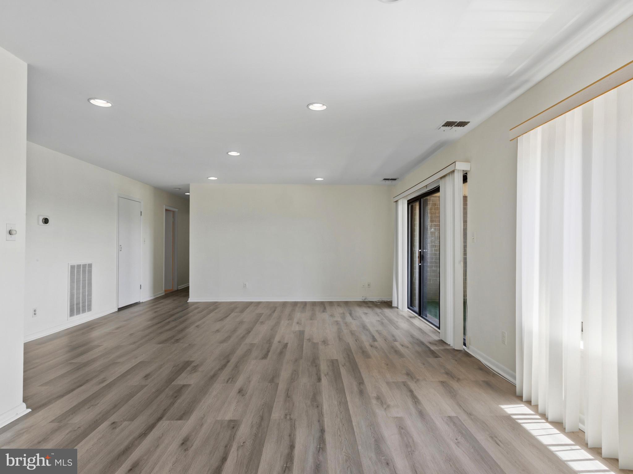 ANNEN WOODS - Residential