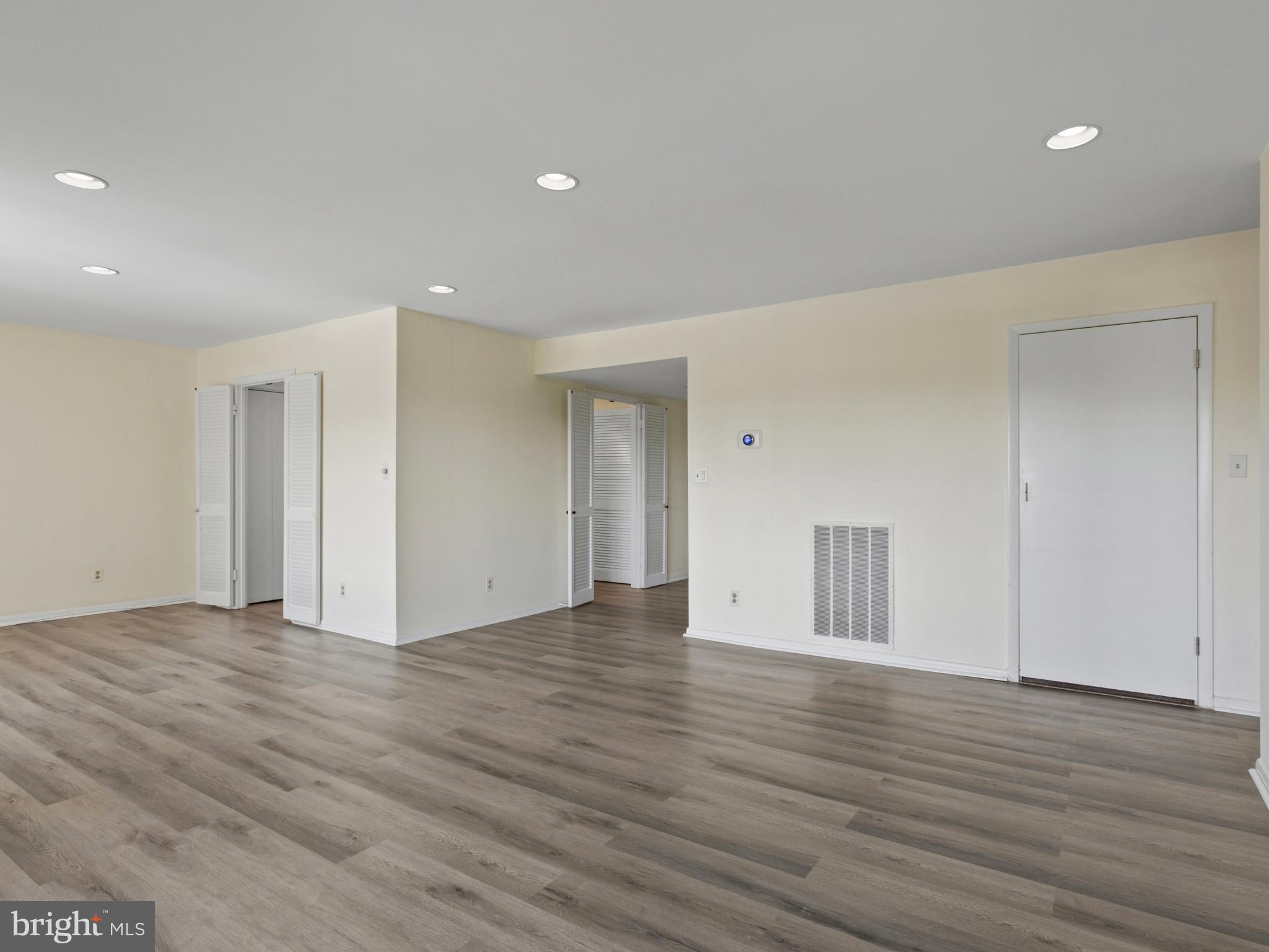 ANNEN WOODS - Residential