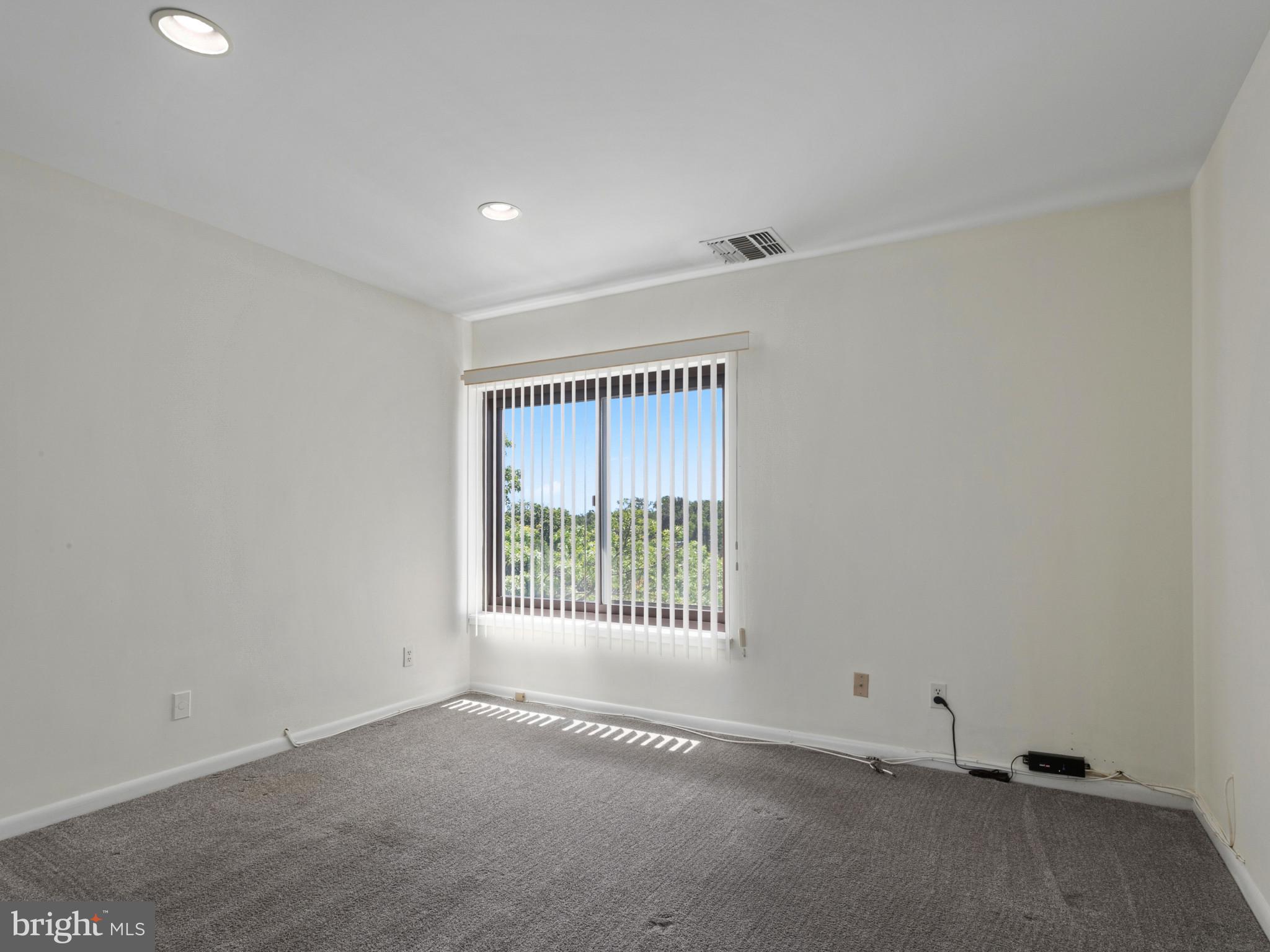 ANNEN WOODS - Residential
