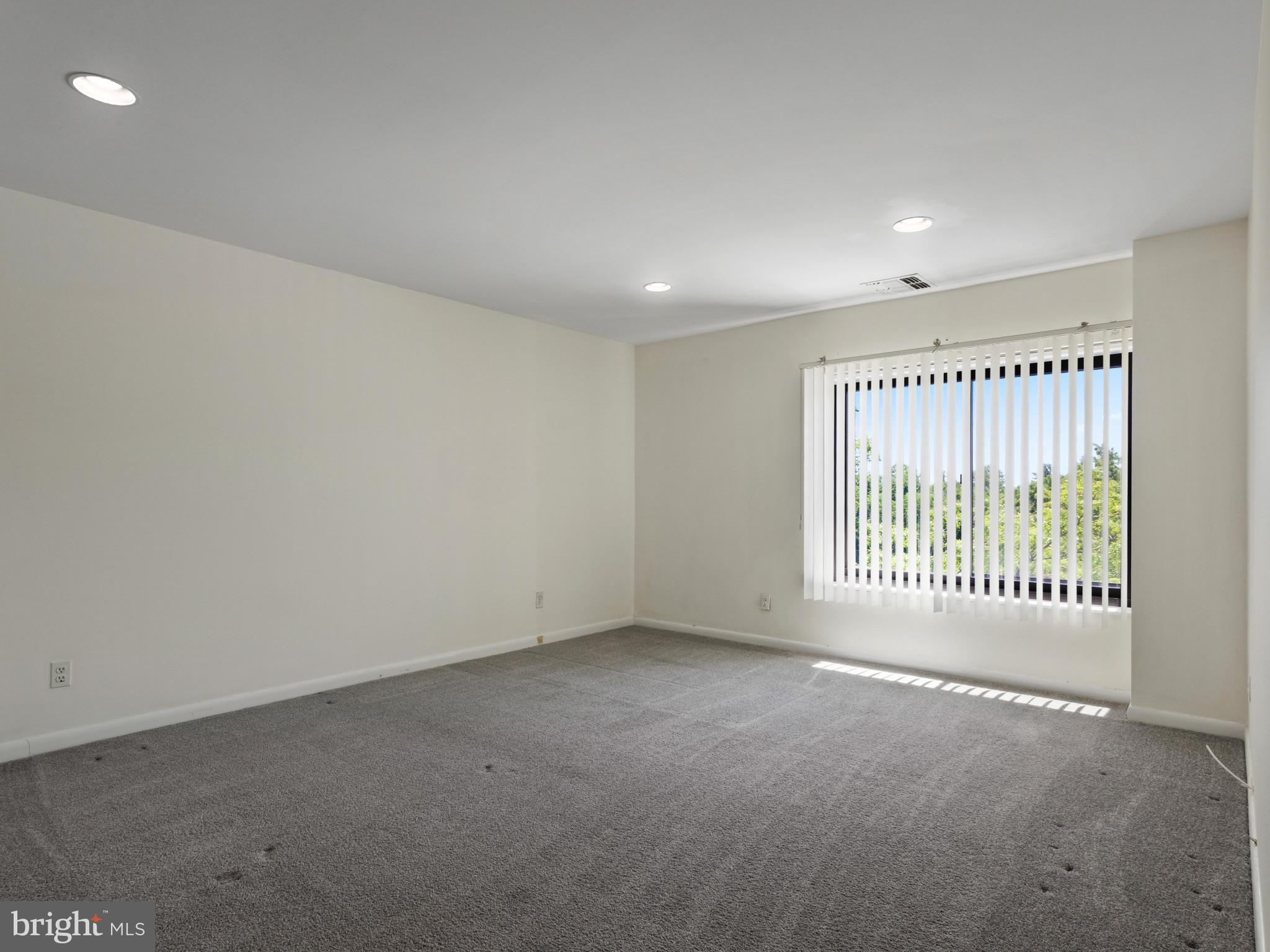 ANNEN WOODS - Residential