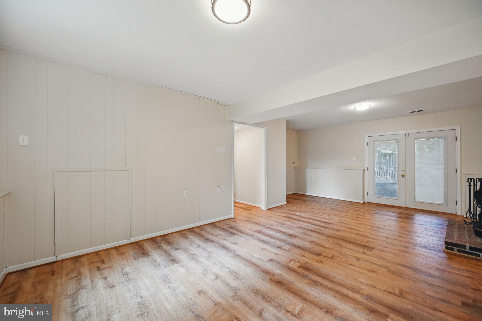 FOX MILL ESTATES - Residential