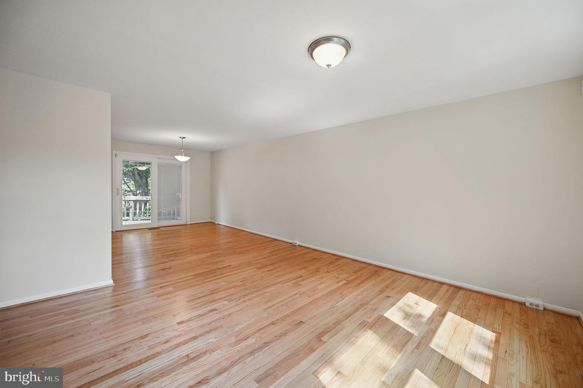 FOX MILL ESTATES - Residential