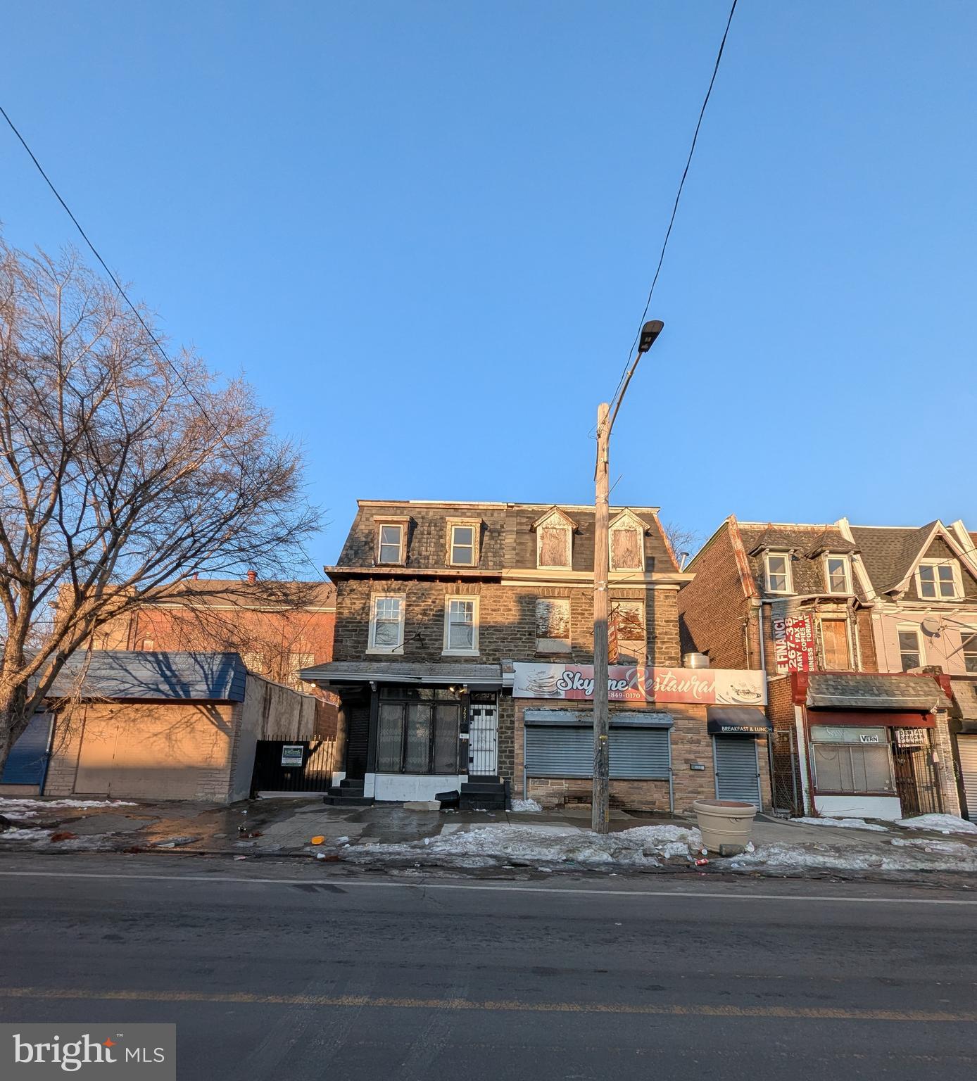 GERMANTOWN - Commercial Sale