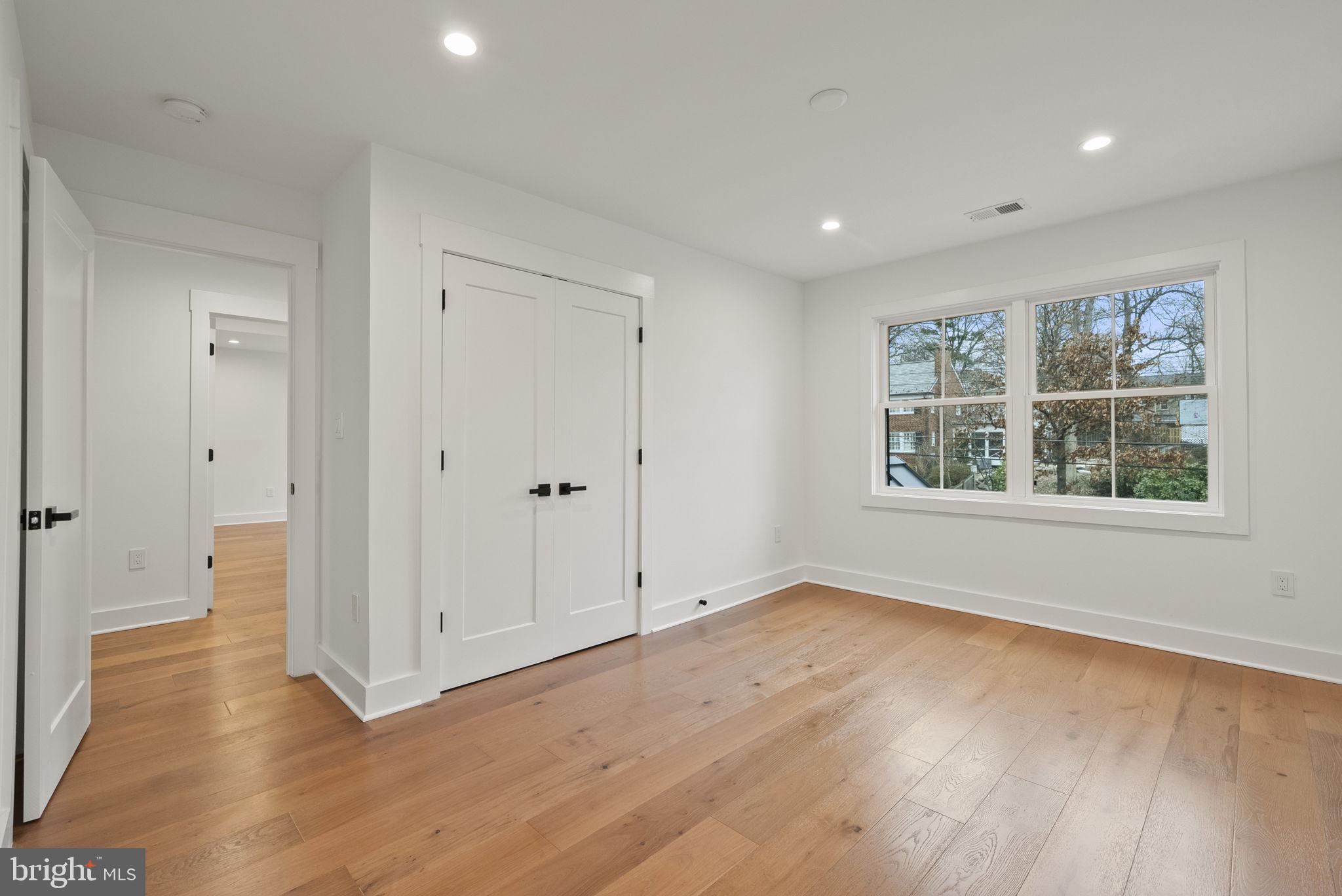BRADDOCK HEIGHTS - Residential