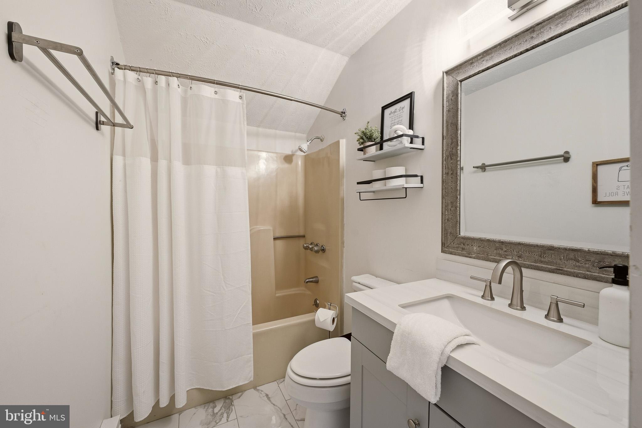 POCONO COUNTRY PLACE - Residential