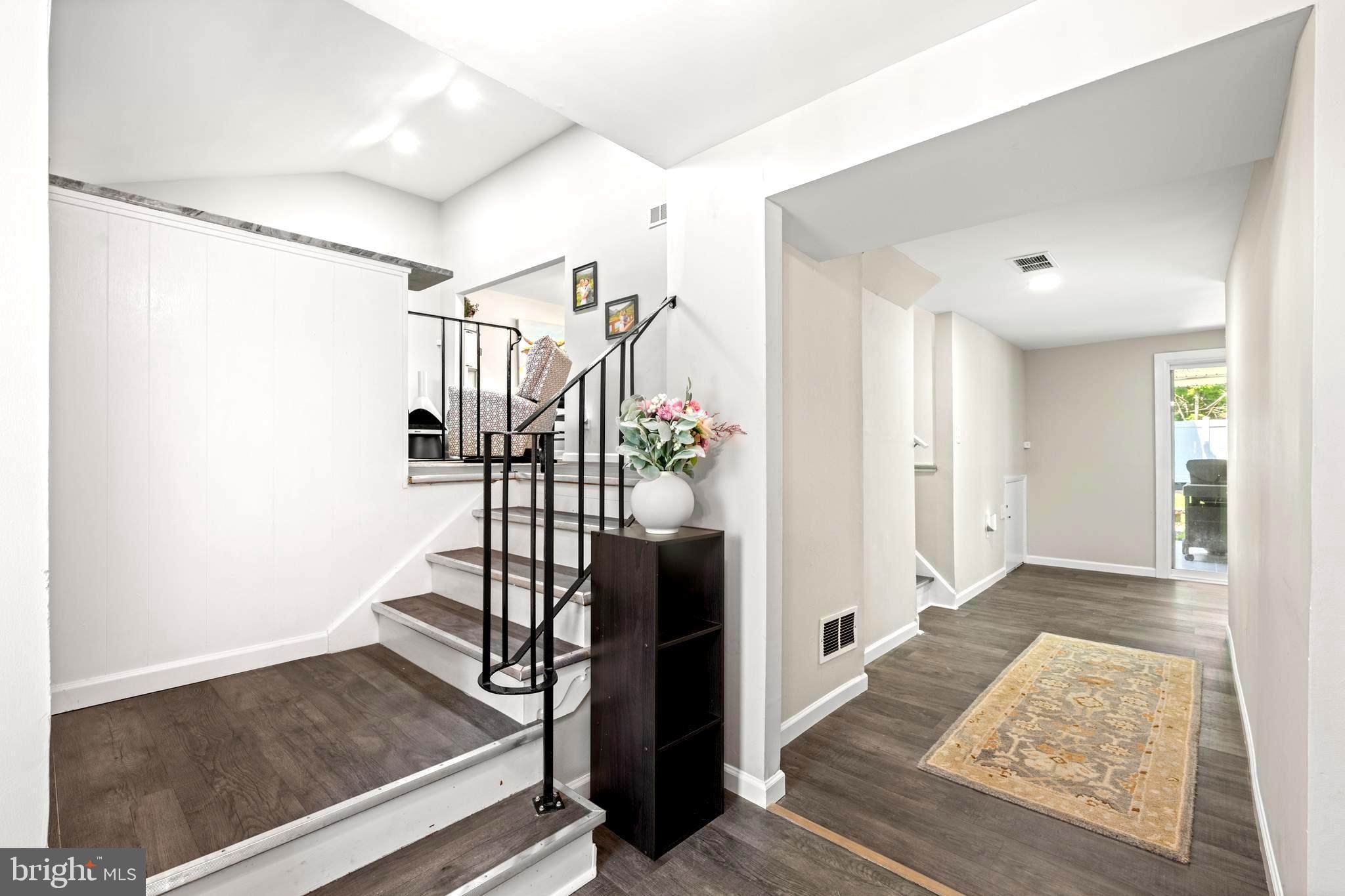 HOLIDAY HILLS - Residential