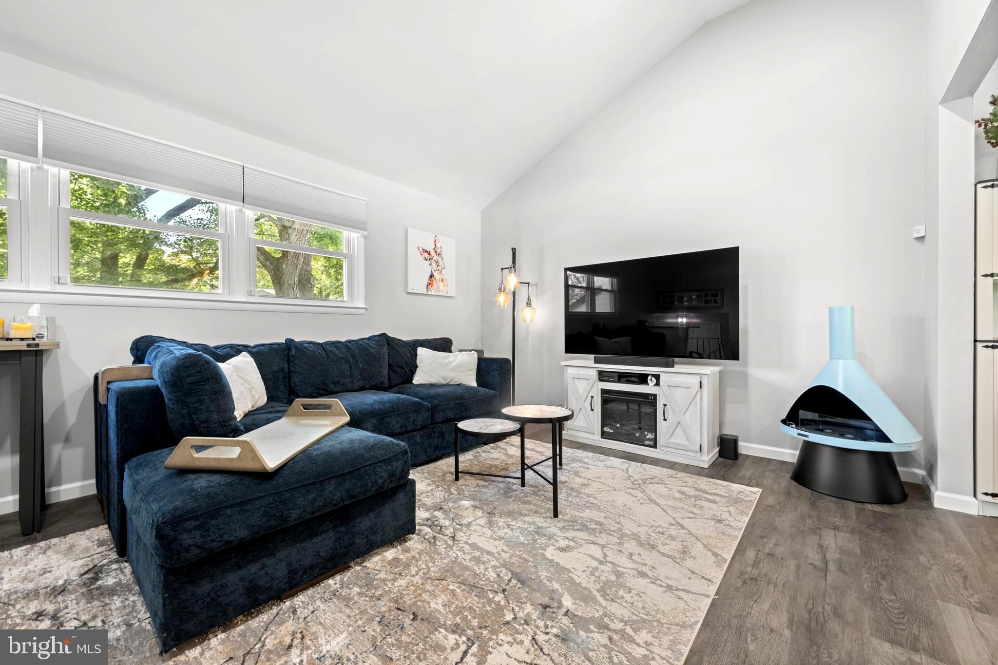 HOLIDAY HILLS - Residential
