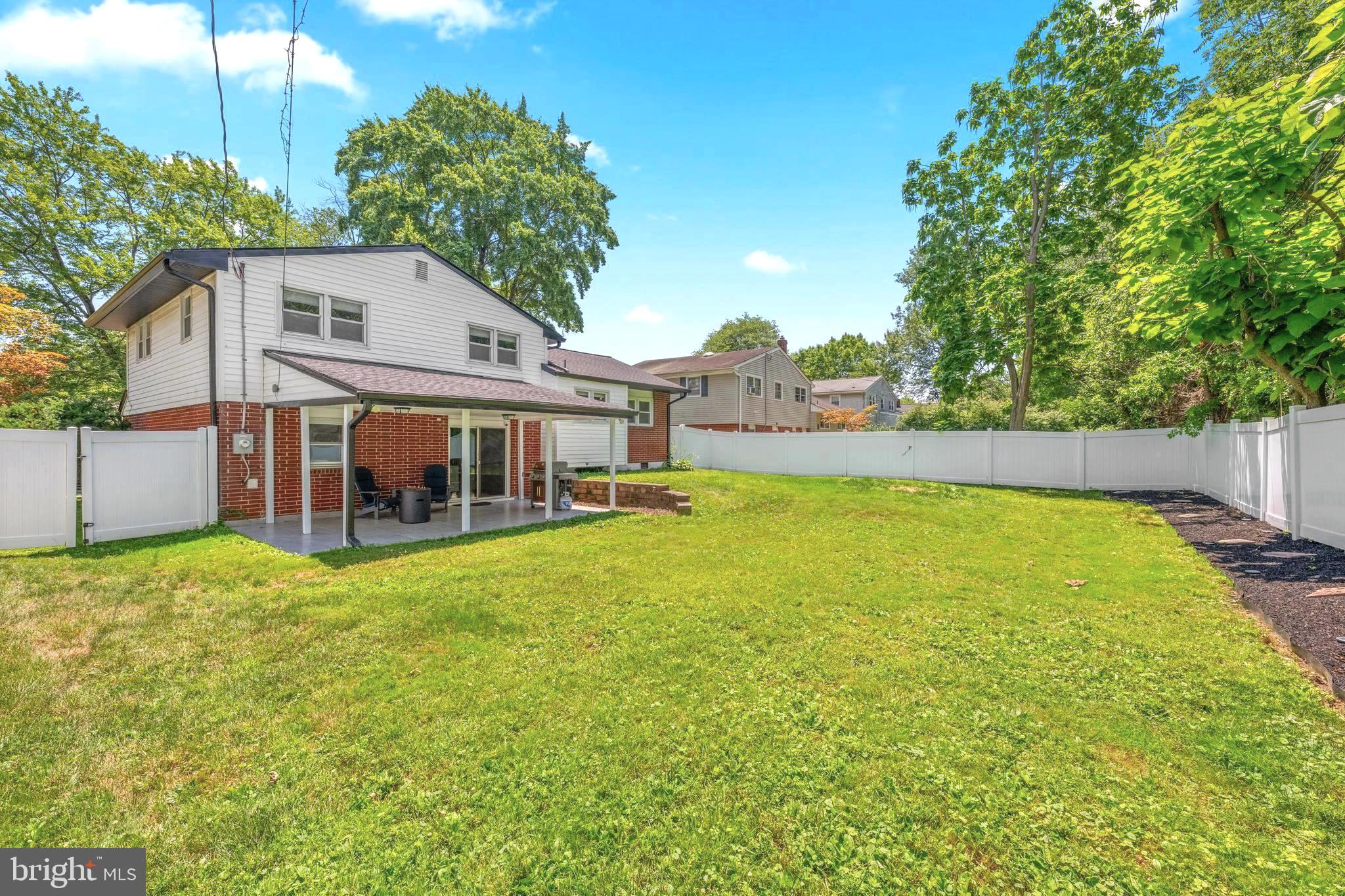 HOLIDAY HILLS - Residential