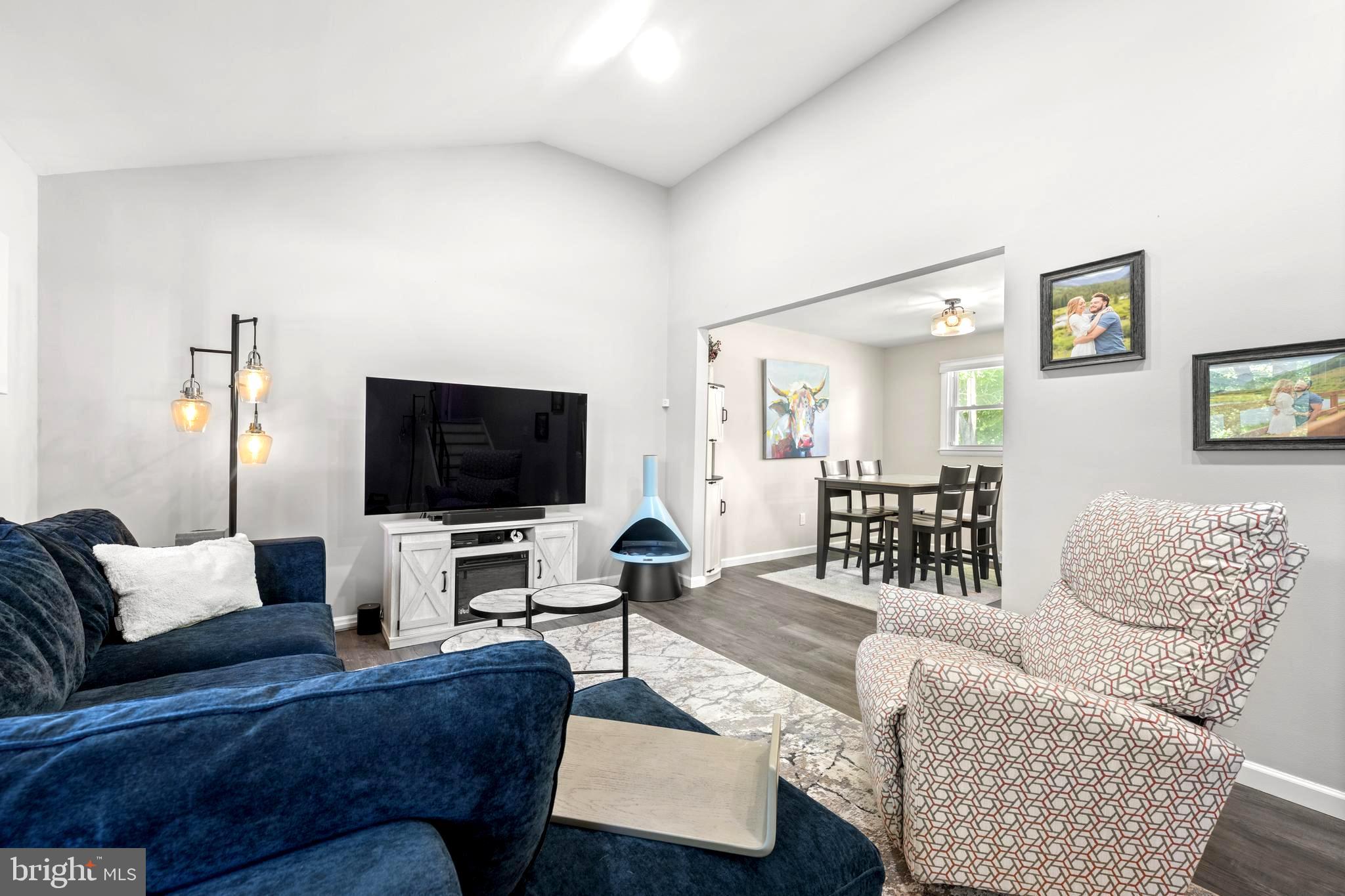 HOLIDAY HILLS - Residential