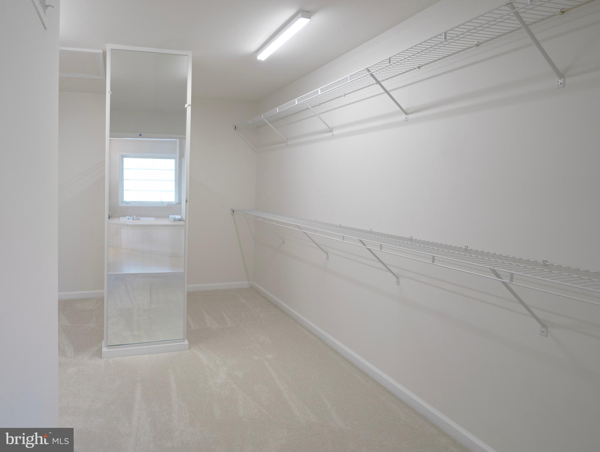 LAUREL HILL LANDBAY - Residential