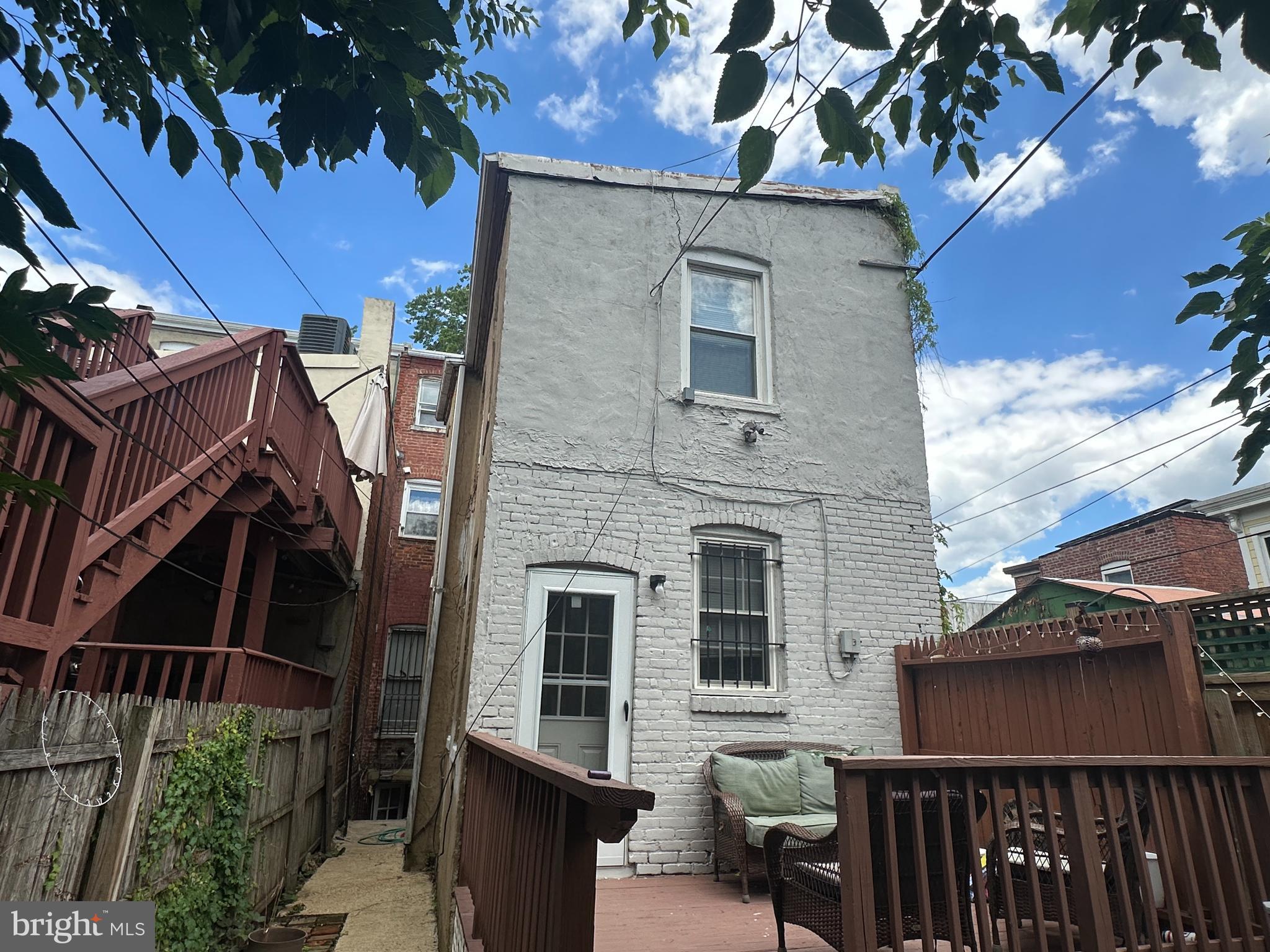 LOGAN - Residential