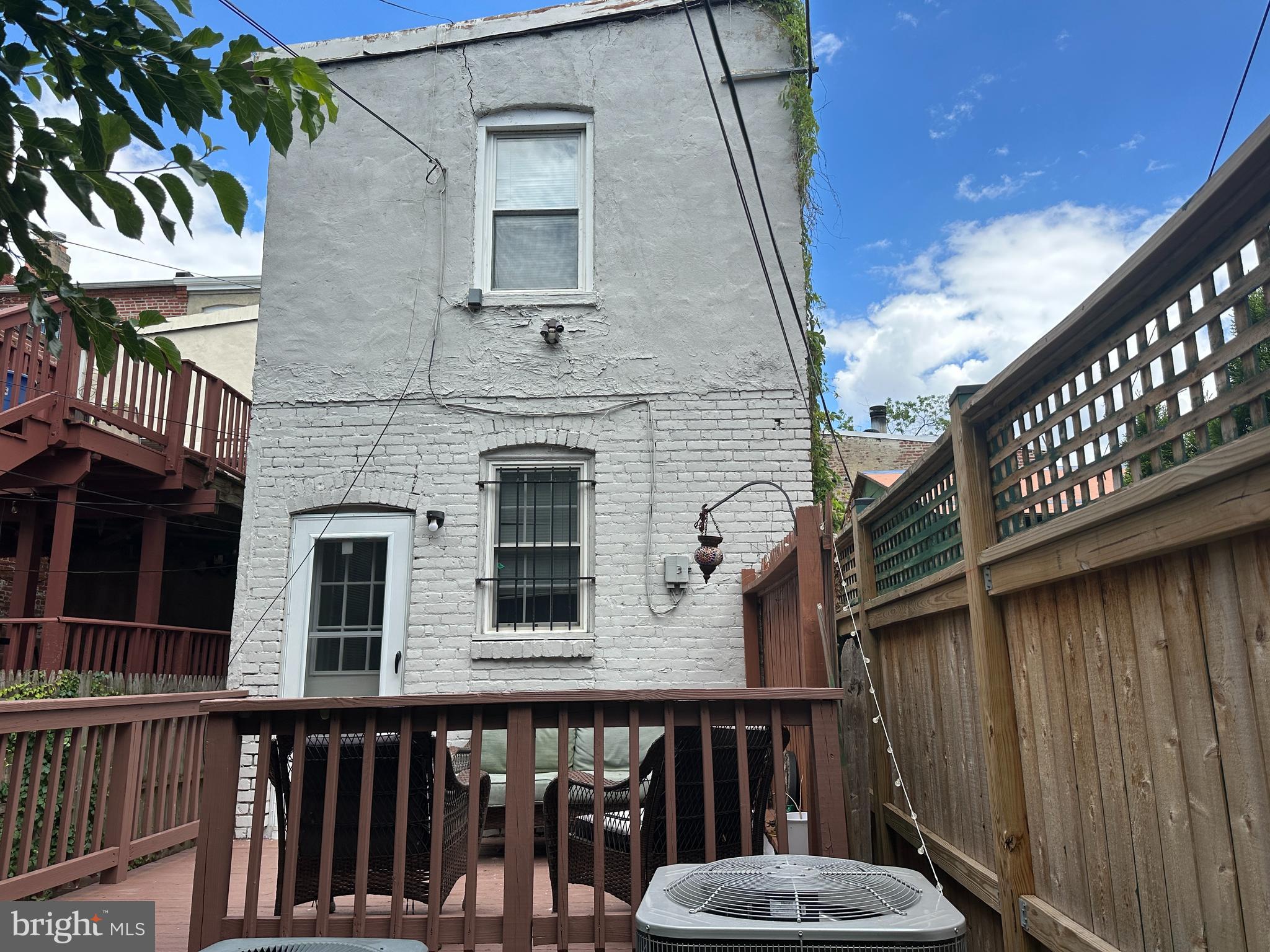 LOGAN - Residential