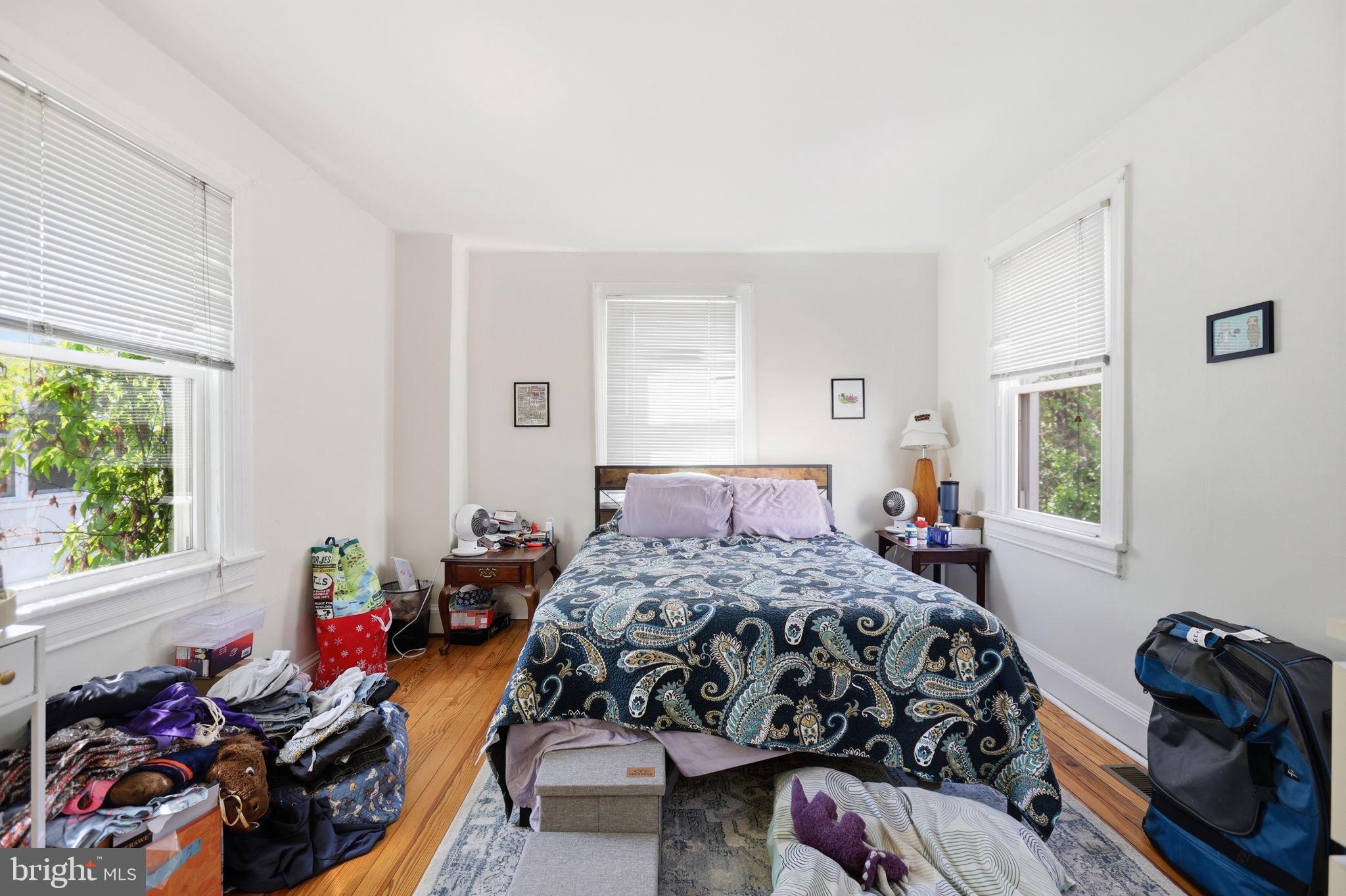 LOGAN - Residential