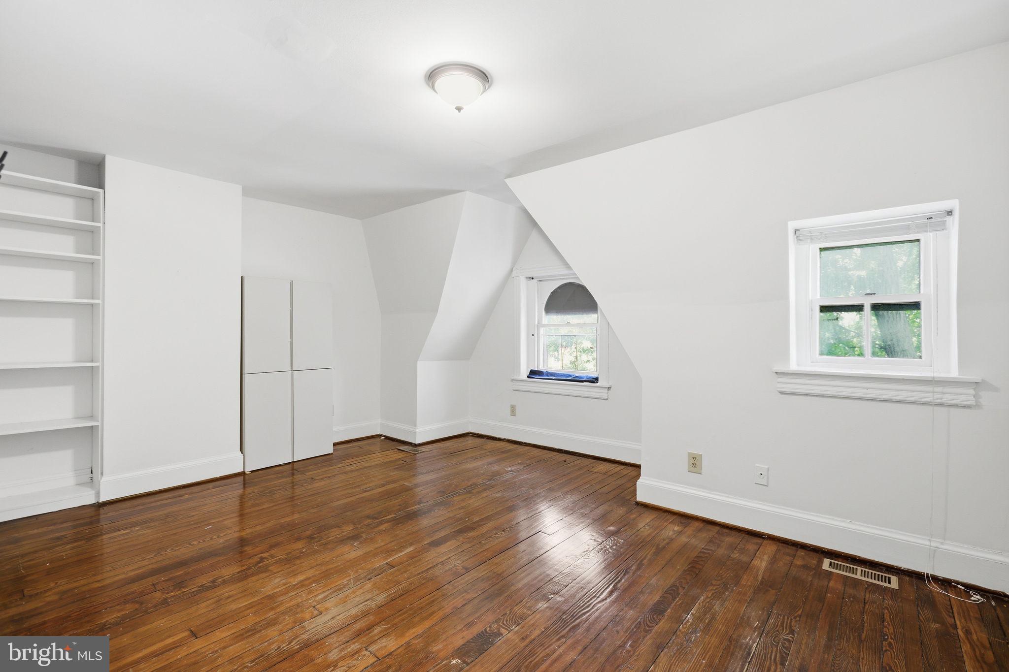 LOGAN - Residential