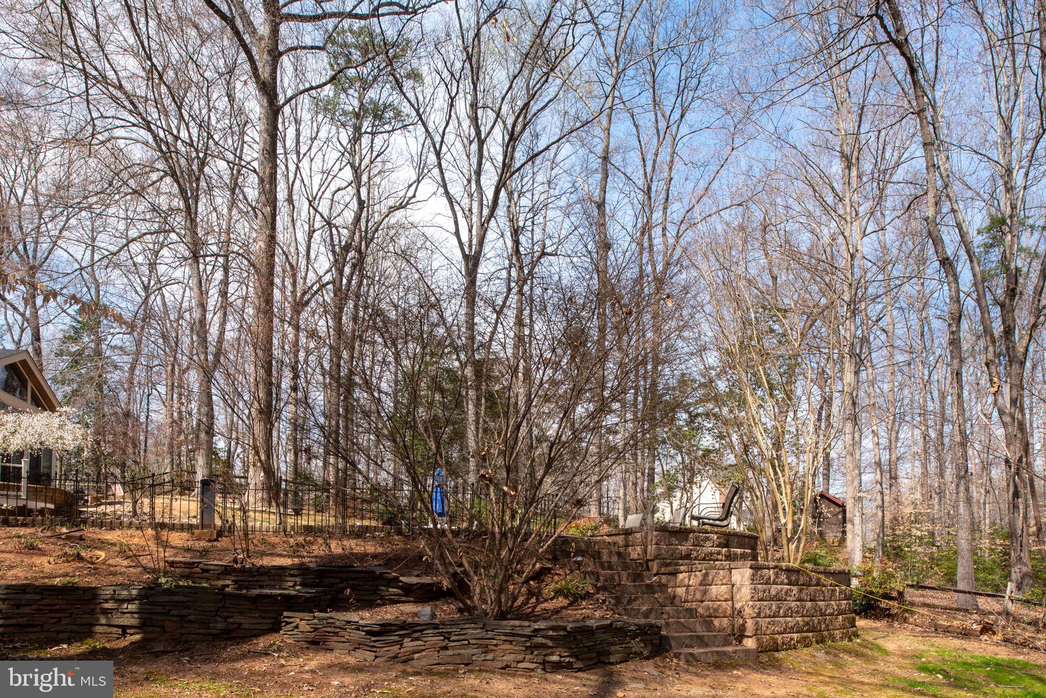 SEVEN LAKES - Residential