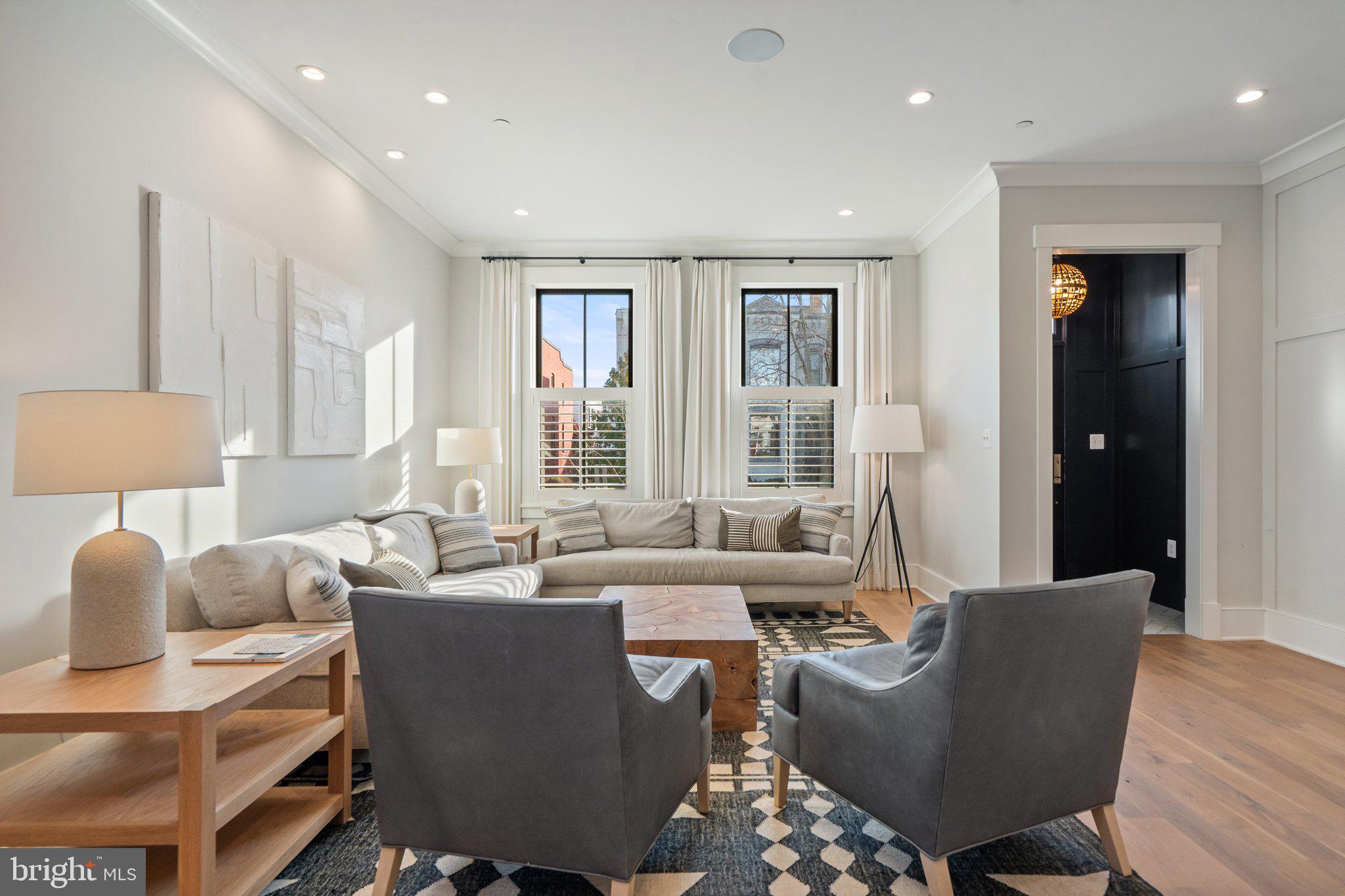 CAPITOL HILL - Residential