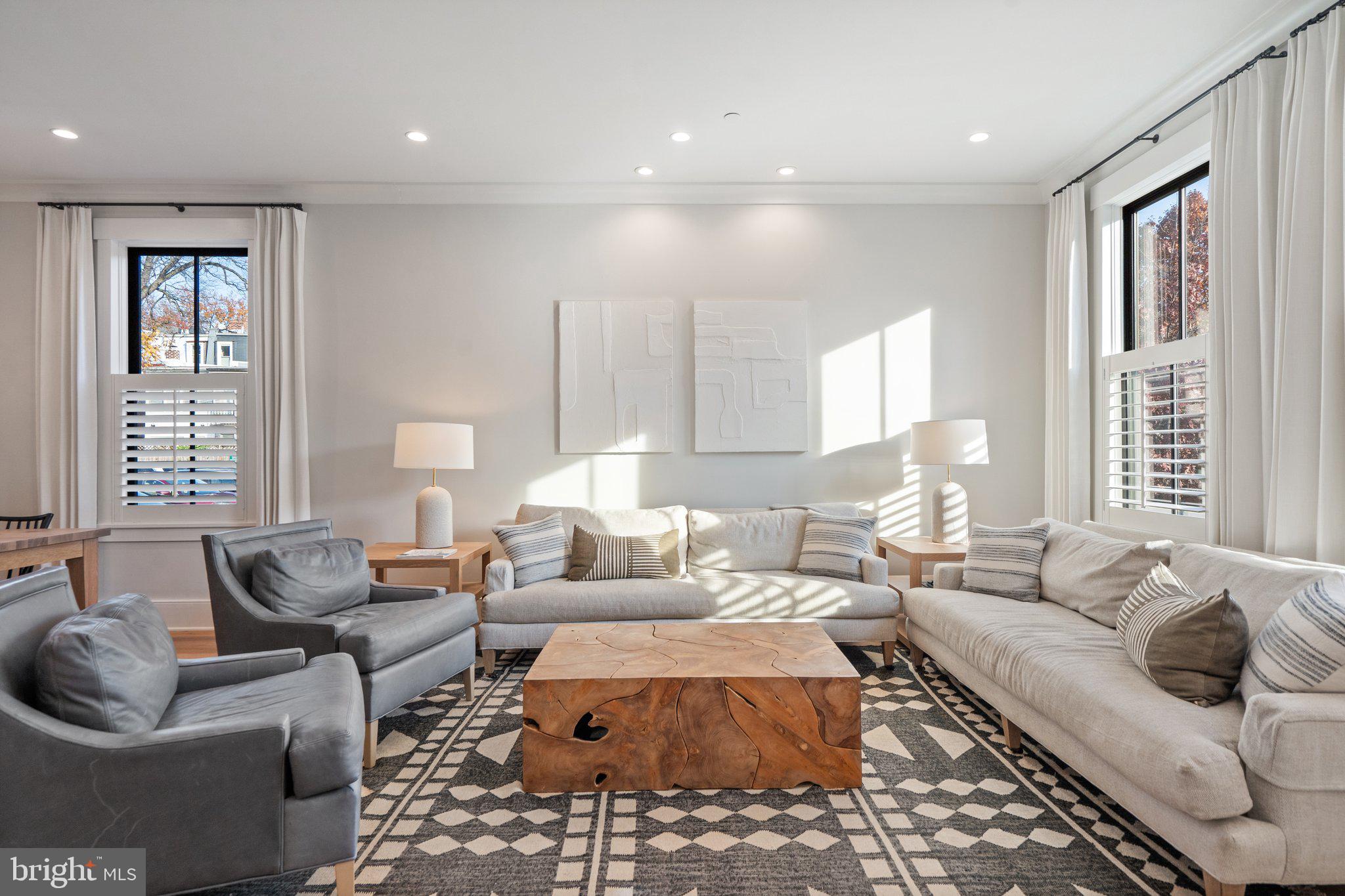 CAPITOL HILL - Residential