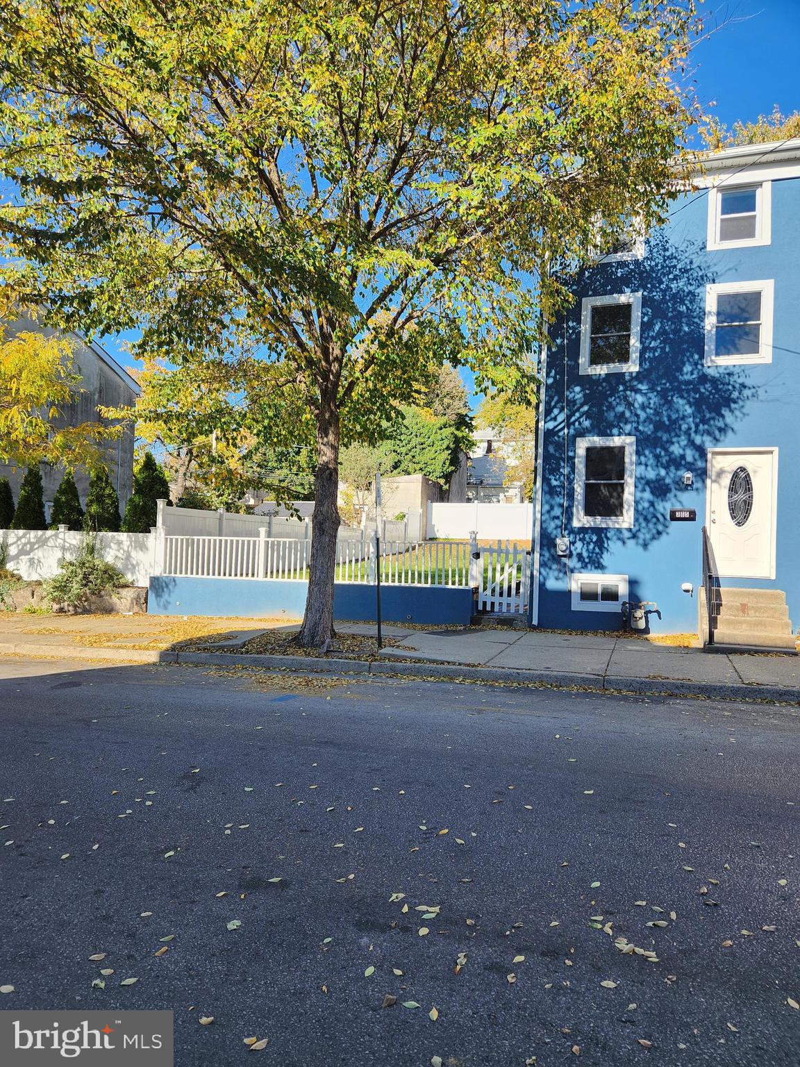NORRISTOWN - Residential