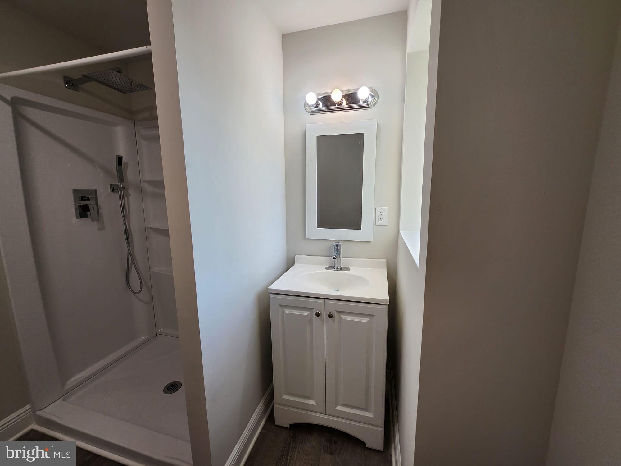 NORRISTOWN - Residential
