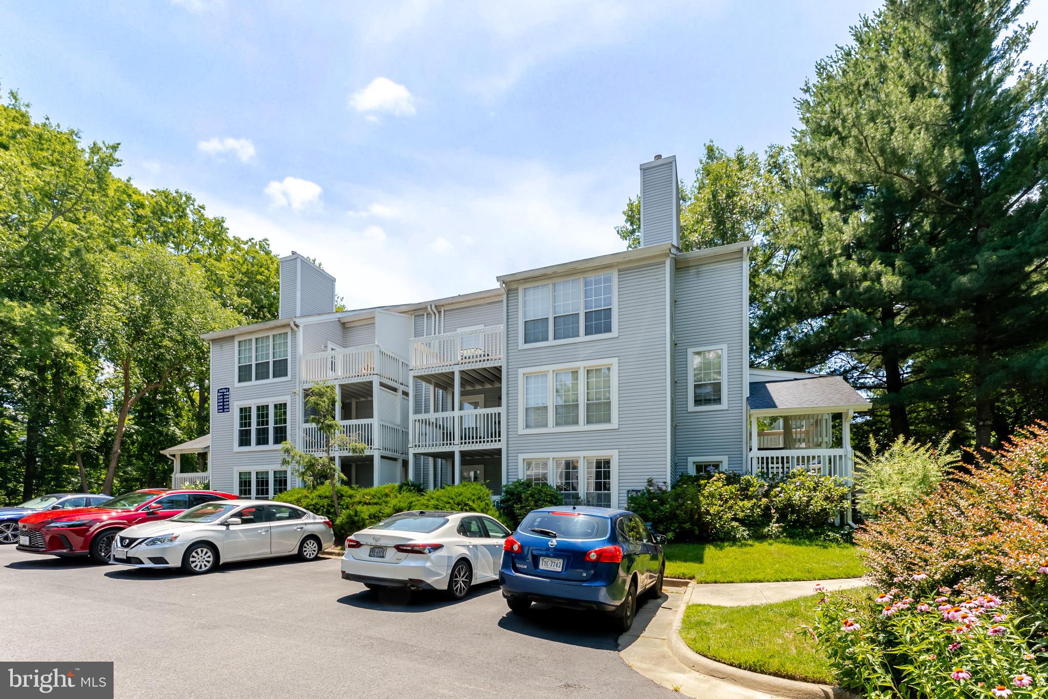 VININGS CONDO - Residential