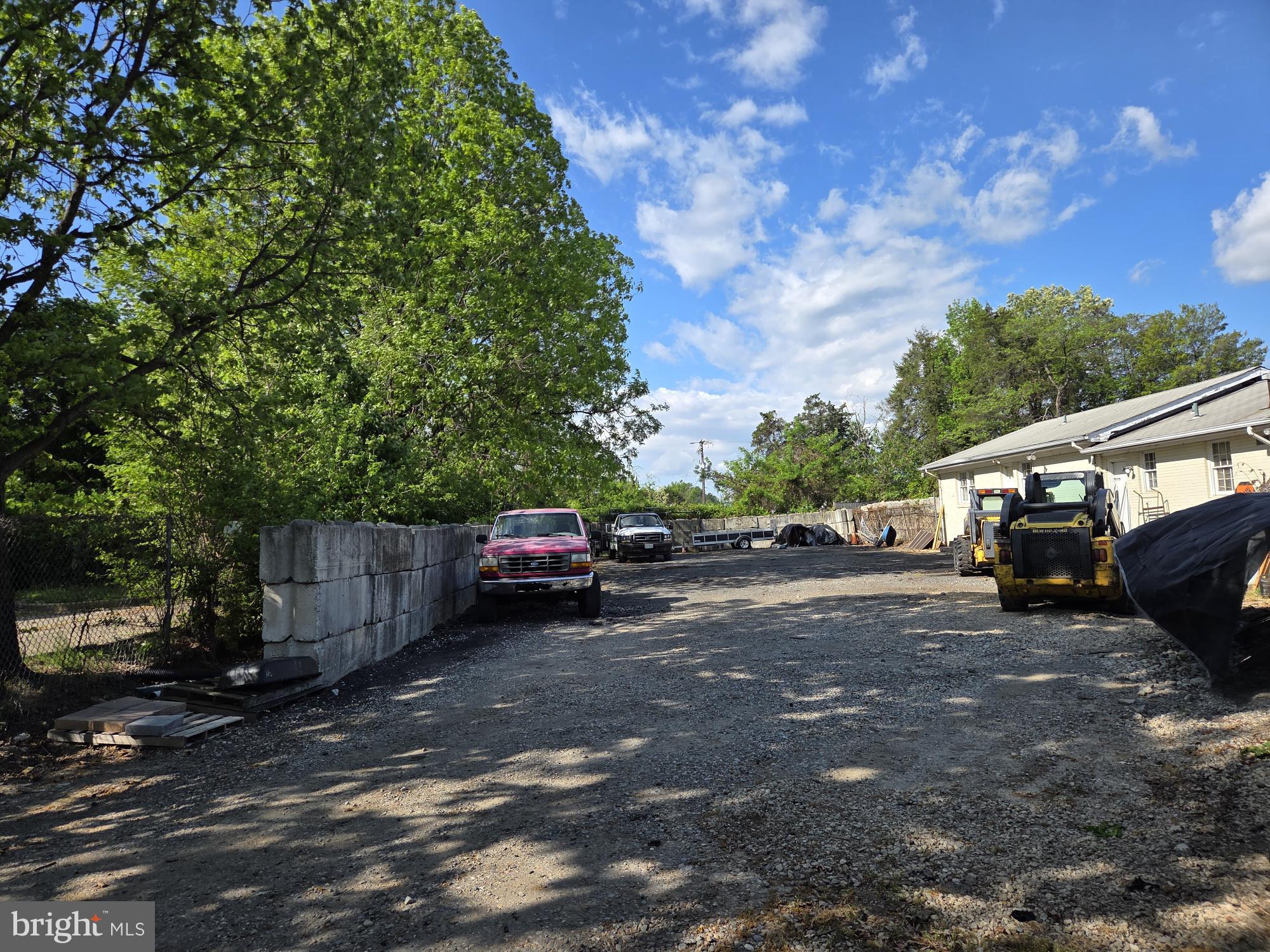 PROPERTY IS BEING SOLD IN CONJUNCTION WITH TWO OTHER PARCELS (TAX ID 1012010064A AND TAX ID 1012010066). ALL THREE PARCELS TOGETHER TOTAL 131,817 SQ FT, OR APPROXIMATELY 3.1 ACRES. SEE SEPARATE LISTINGS FOR THE OTHER TWO PARCELS. ALL THREE PARCELS ARE BEING SOLD TOGETHER. THERE IS FRONTAGE ON RICHMOND HIGHWAY FROM THE NORTH END OF THE CHURCH DAY CARE CENTER AND EXTENDING ONTO SHERWOOD HALL LANE TO KINGLAND ROAD ON THE RIGHT. CONTACT THE OWNER, ED PAGETT FOR ANY ADDITIONAL INFORMATION. HE HAS TAXES & ASSESSMENTS FOR ALL 3 PARCELS AND HISTORIC INFORMATION THAT MAKES THESE PARCELS SO SPECIAL.