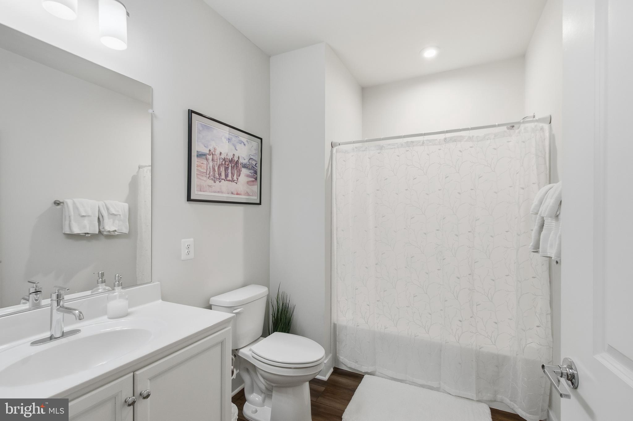 THE FLATS AT NATIONAL HARBOR - Residential