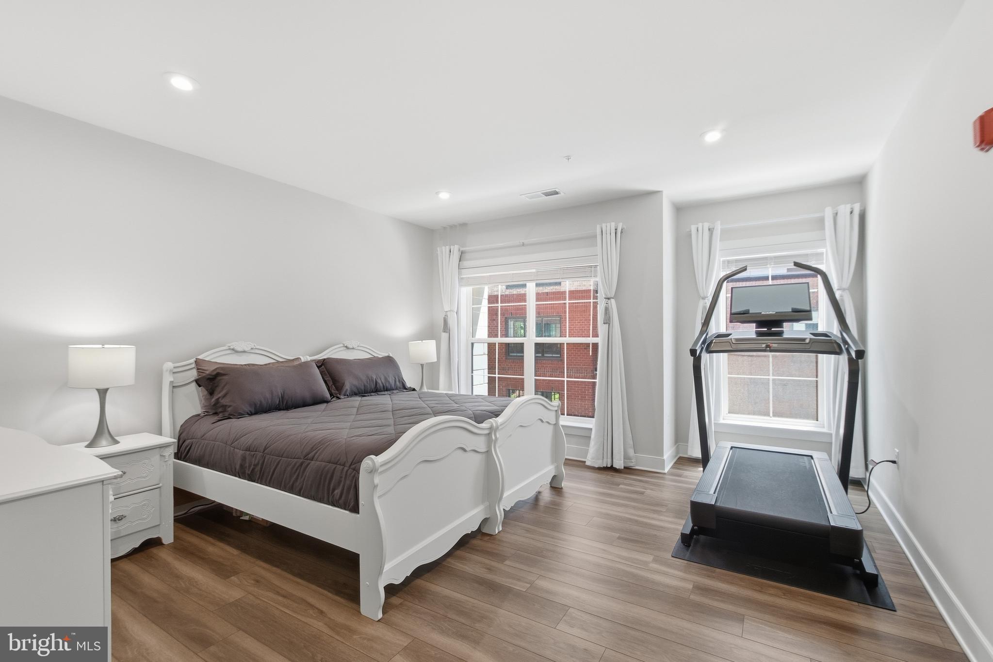 THE FLATS AT NATIONAL HARBOR - Residential