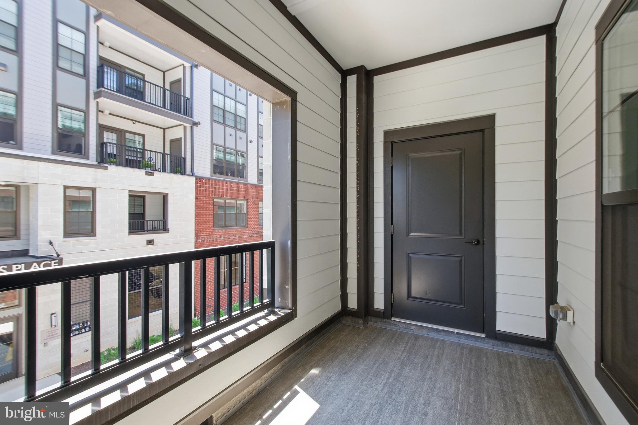 THE FLATS AT NATIONAL HARBOR - Residential