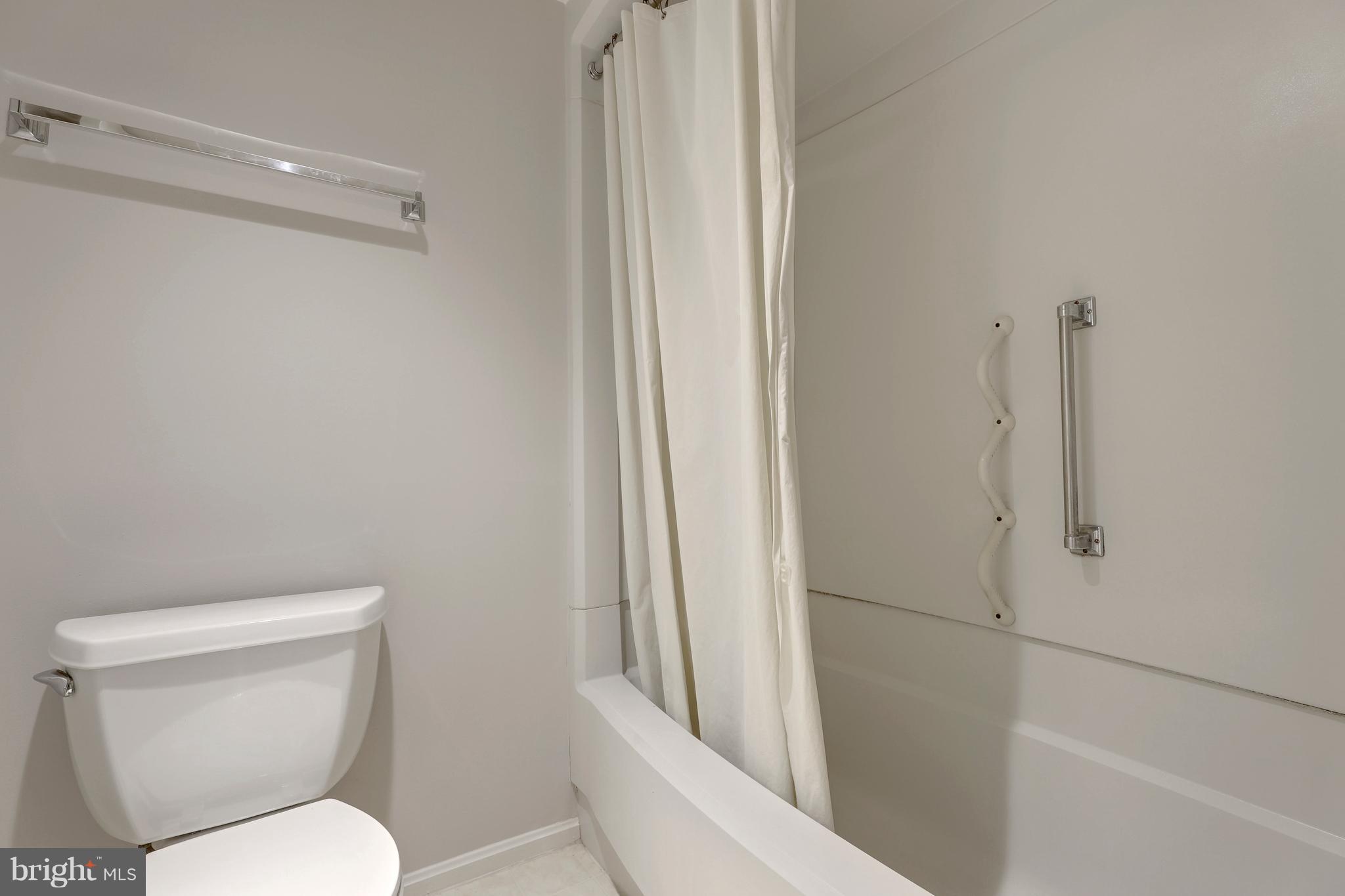 GREENS AT LEISURE WORLD - Residential