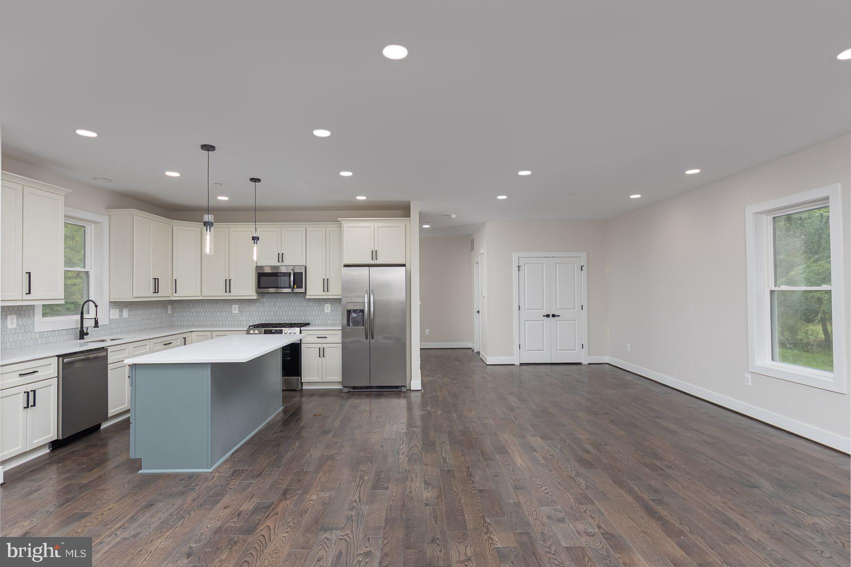 OAKLAND PARK - Residential