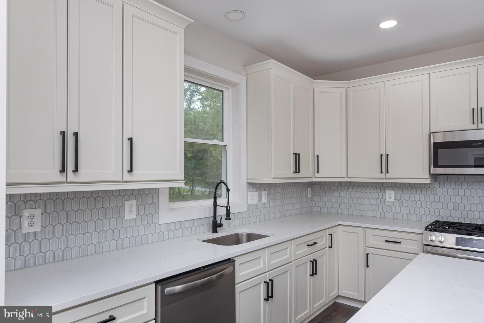 OAKLAND PARK - Residential
