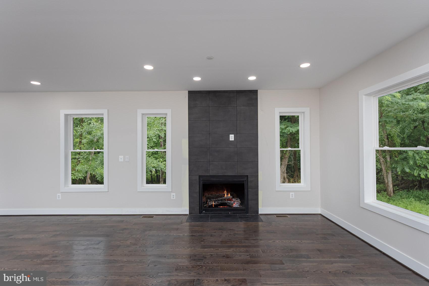 OAKLAND PARK - Residential
