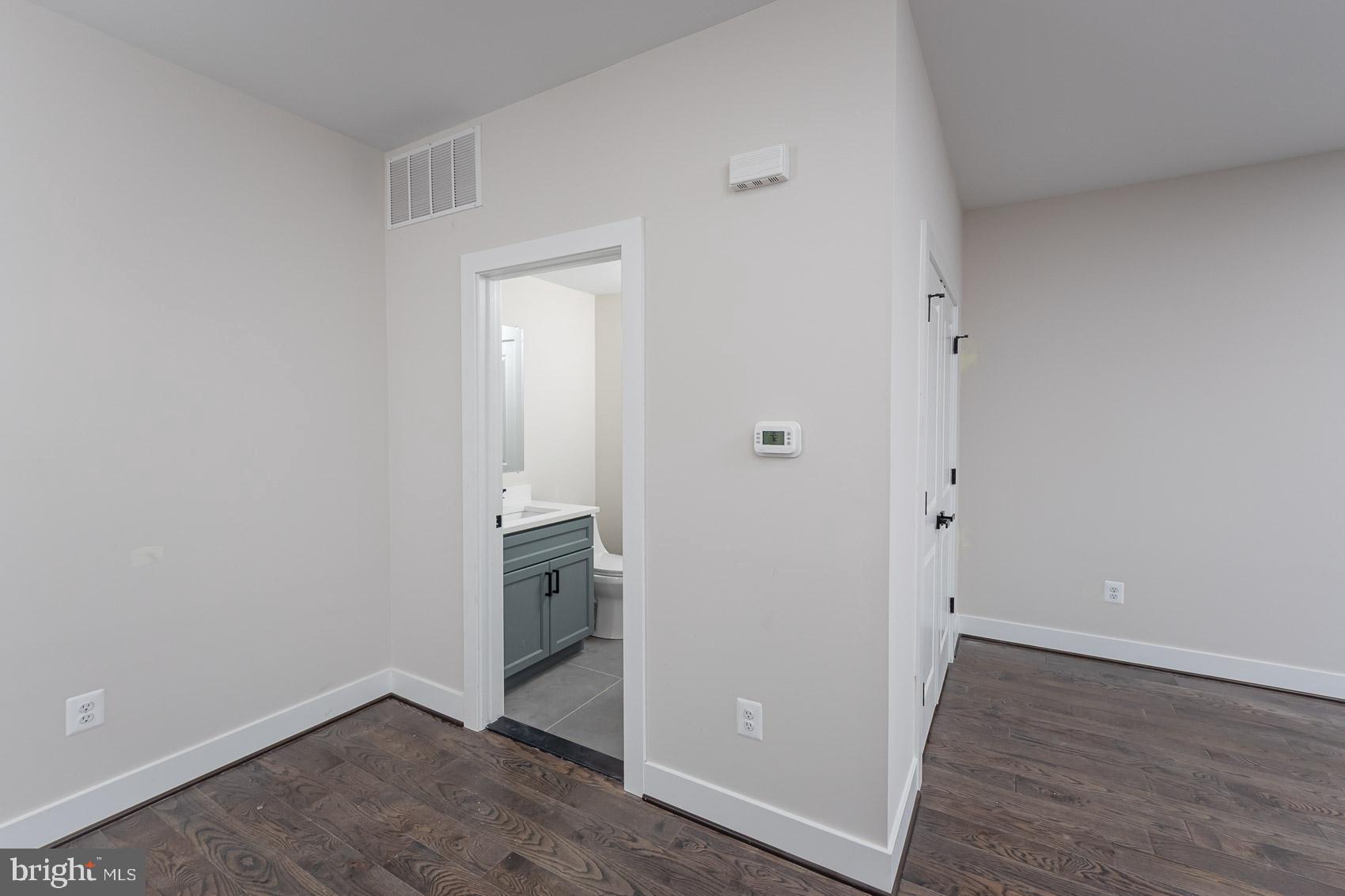 OAKLAND PARK - Residential