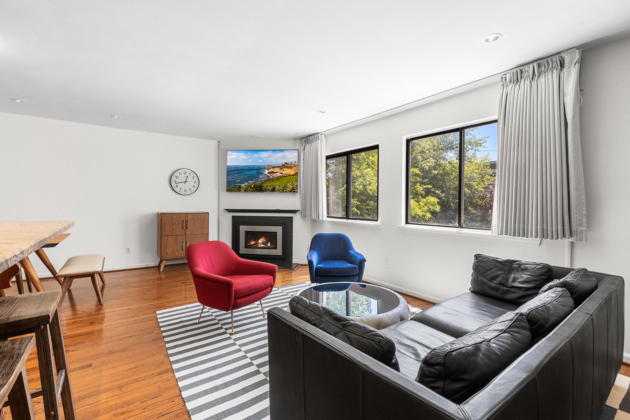 MONTGOMERY COURT - Residential