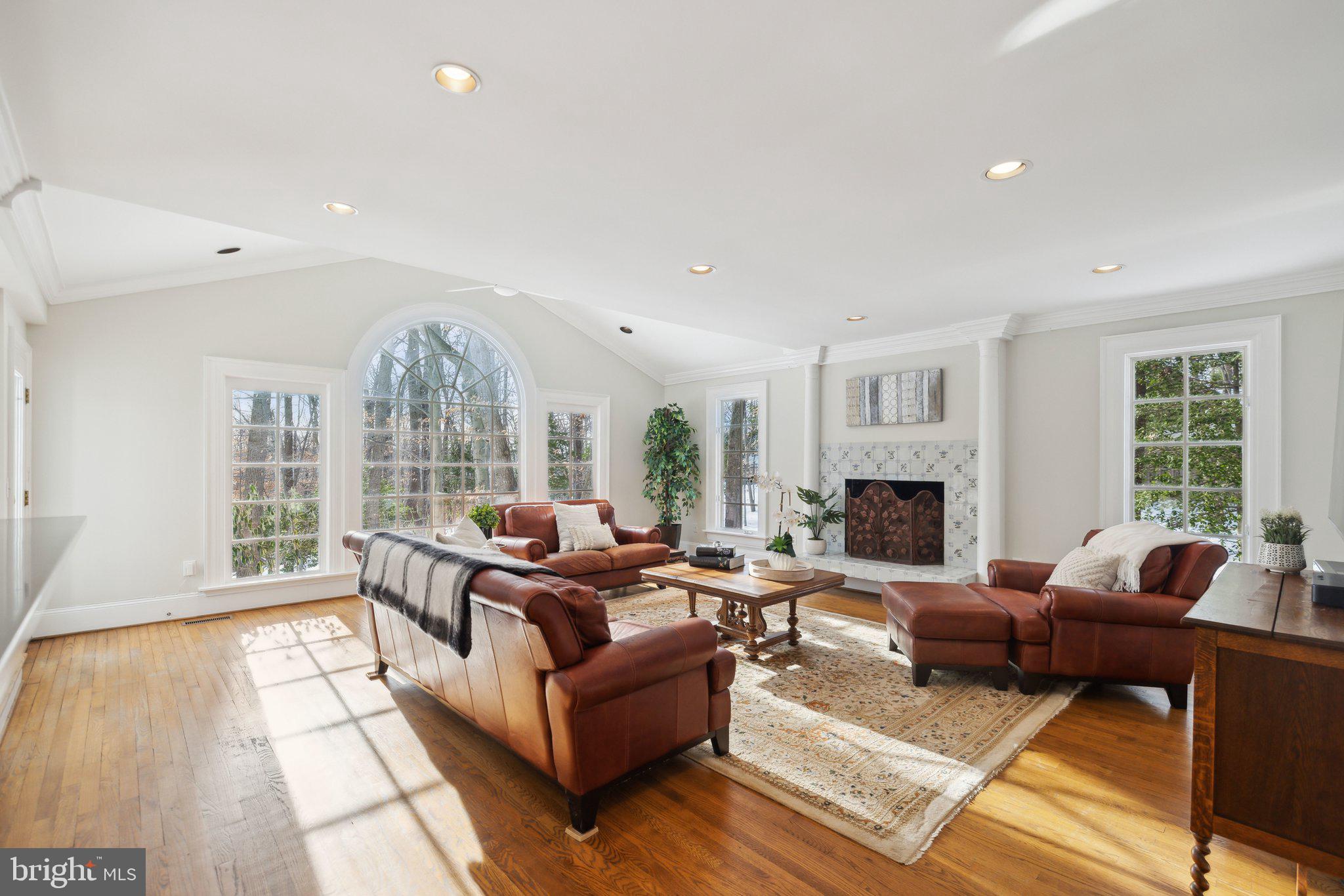 MAZZA WOODS - Residential