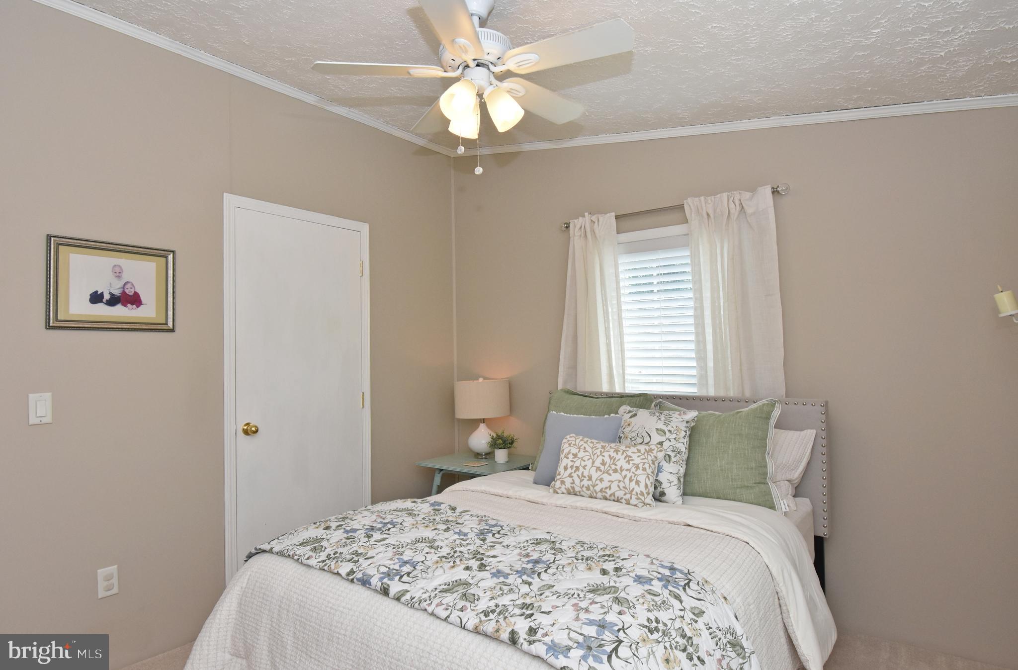 HEBRON WOODS - Residential
