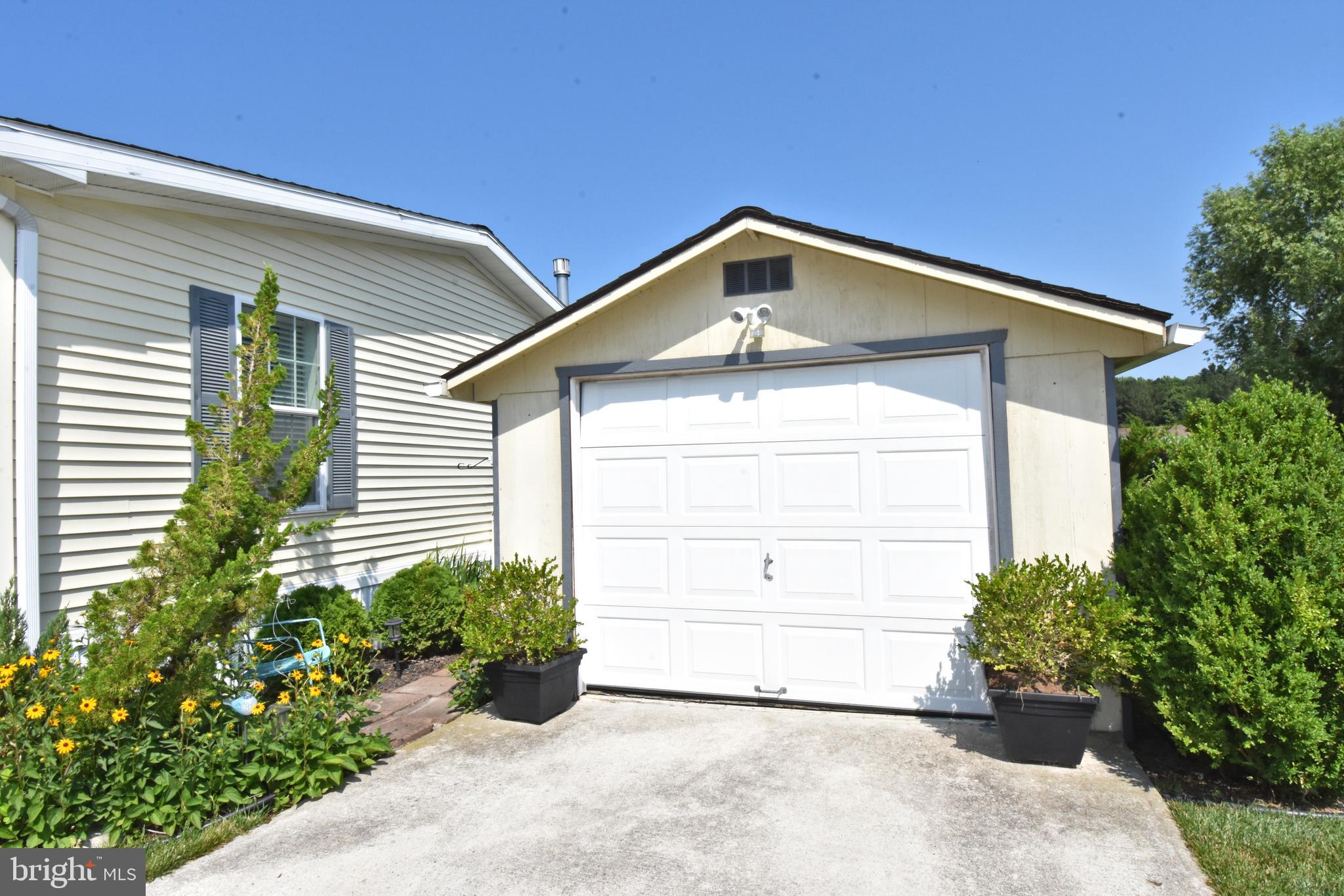 HEBRON WOODS - Residential