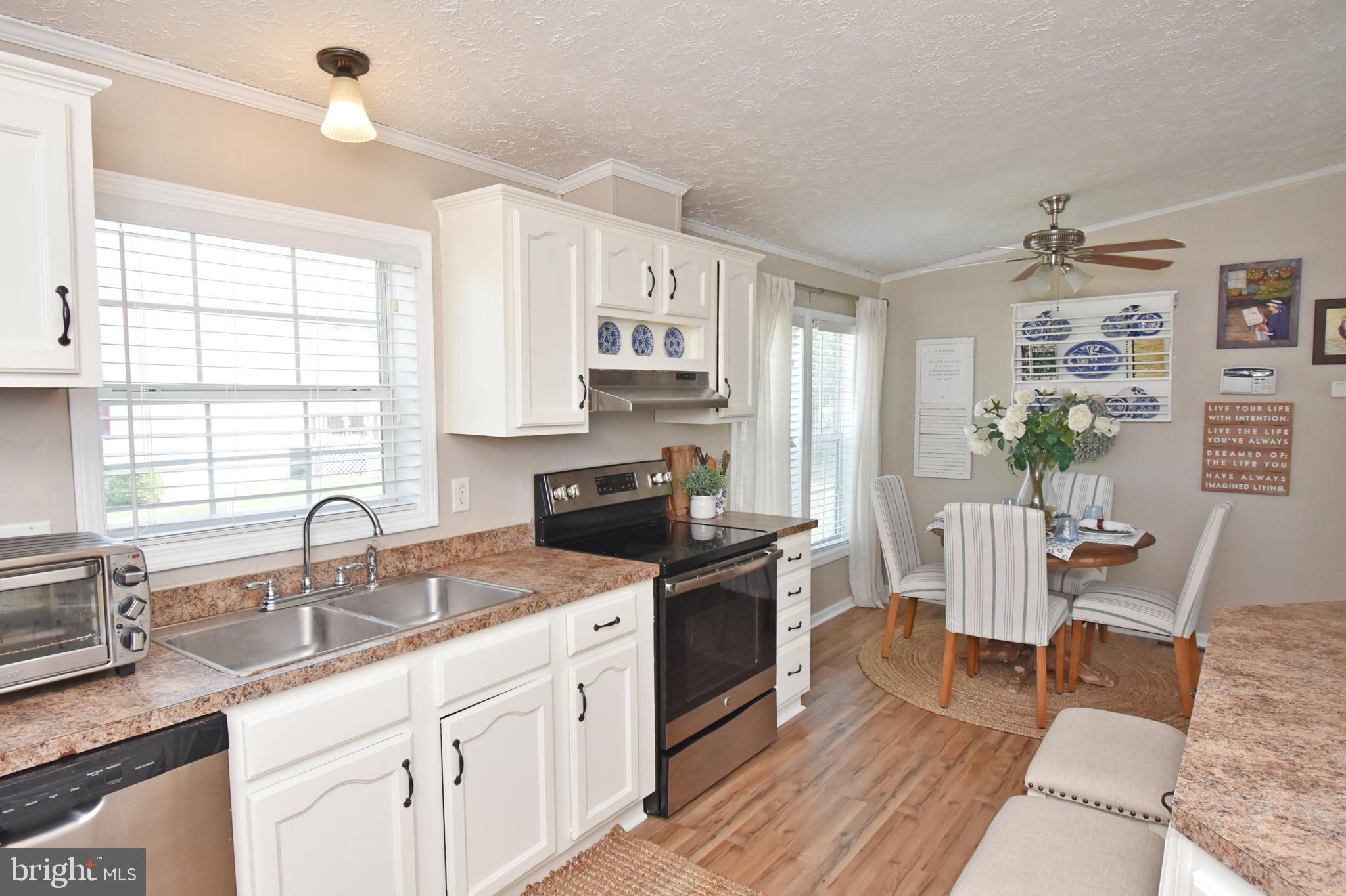 HEBRON WOODS - Residential