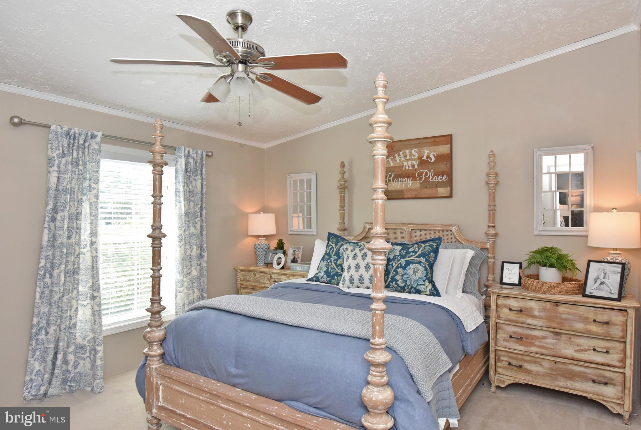 HEBRON WOODS - Residential