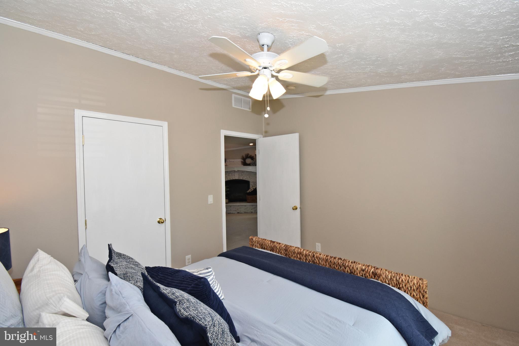 HEBRON WOODS - Residential