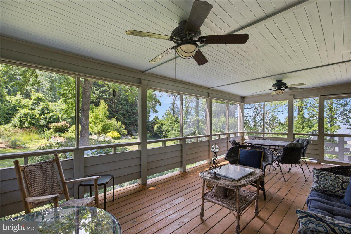 WESTERN SHORES - Residential
